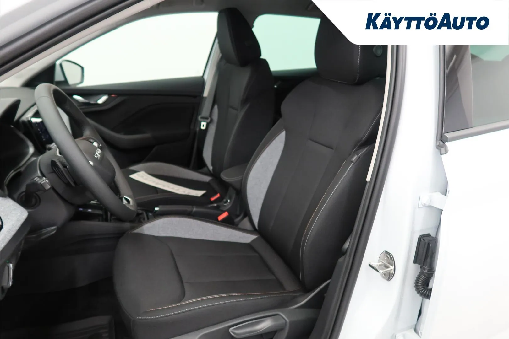 Skoda Scala YYE-335 carousel image