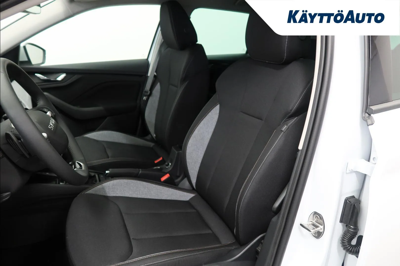 Skoda Scala YYE-335 carousel image