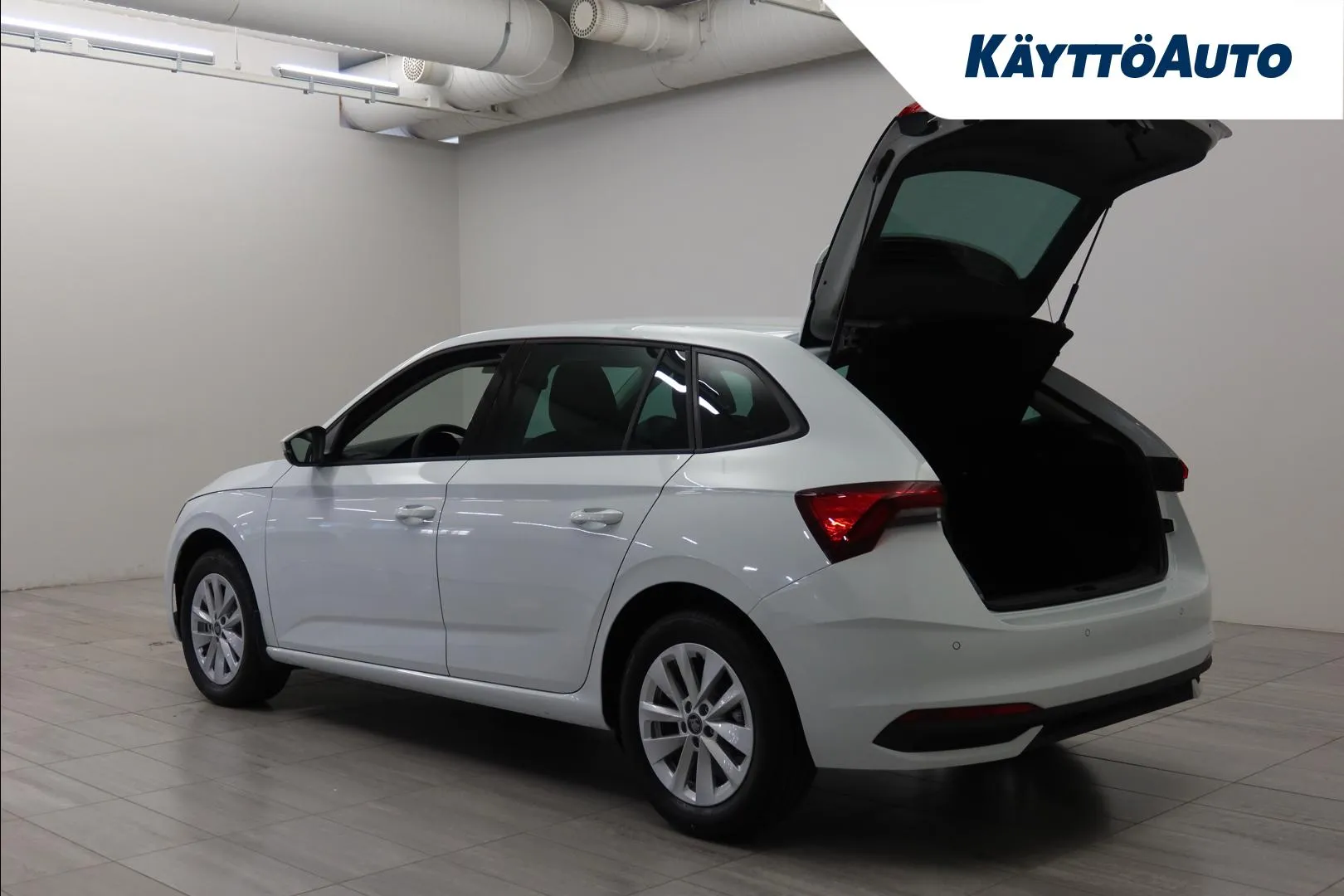Skoda Scala YYE-335 carousel image
