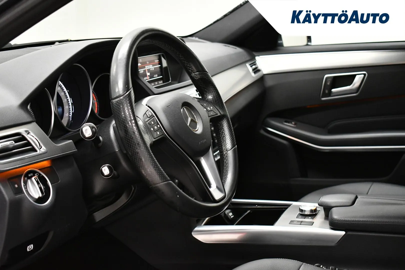 MERCEDES-BENZ E CRG-432 carousel image