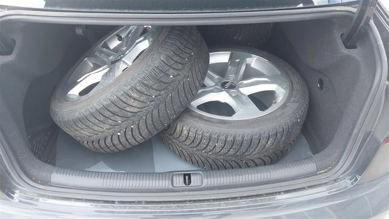 AUDI A3 YJH-893 carousel image