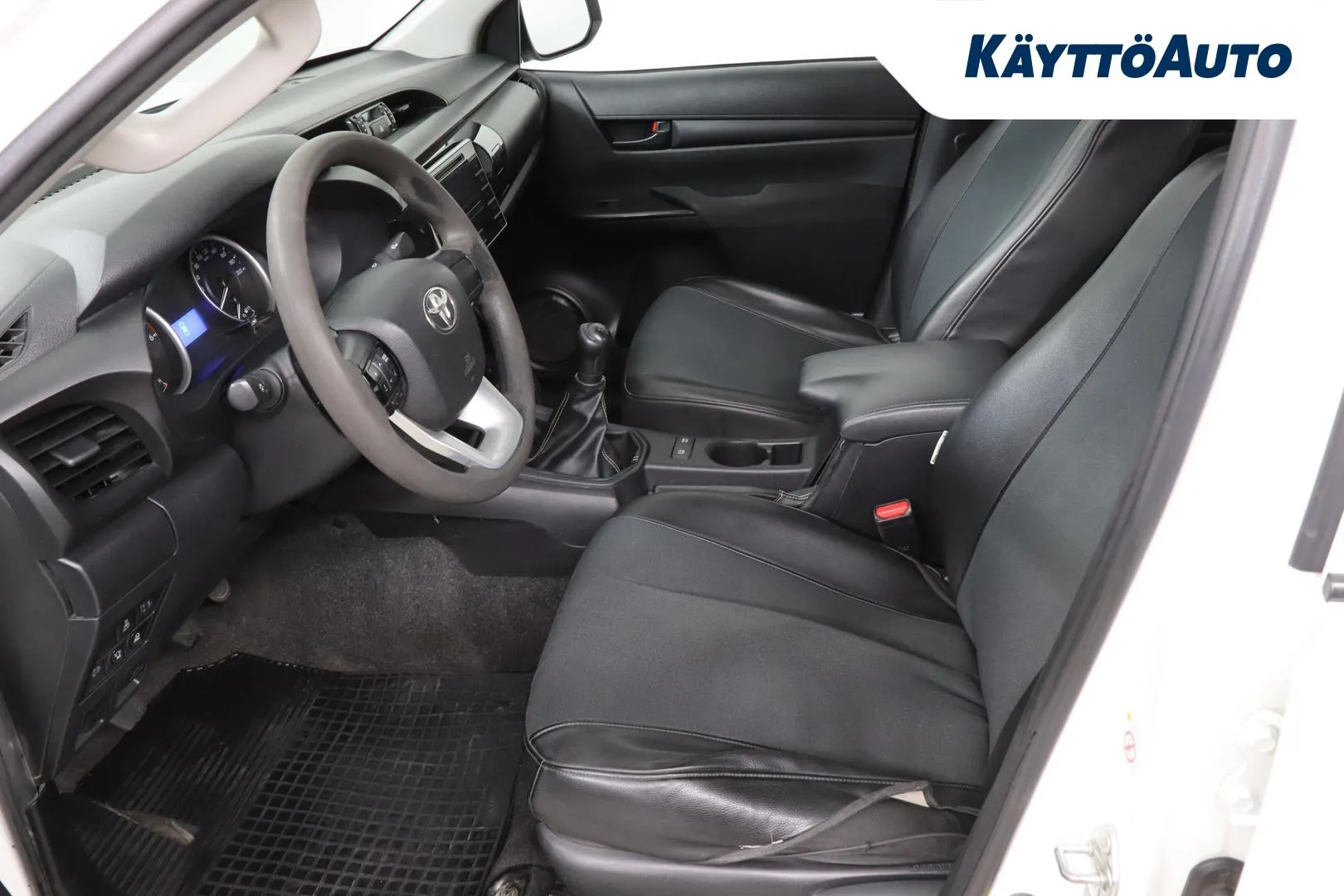 TOYOTA Hilux MYP-531 carousel image