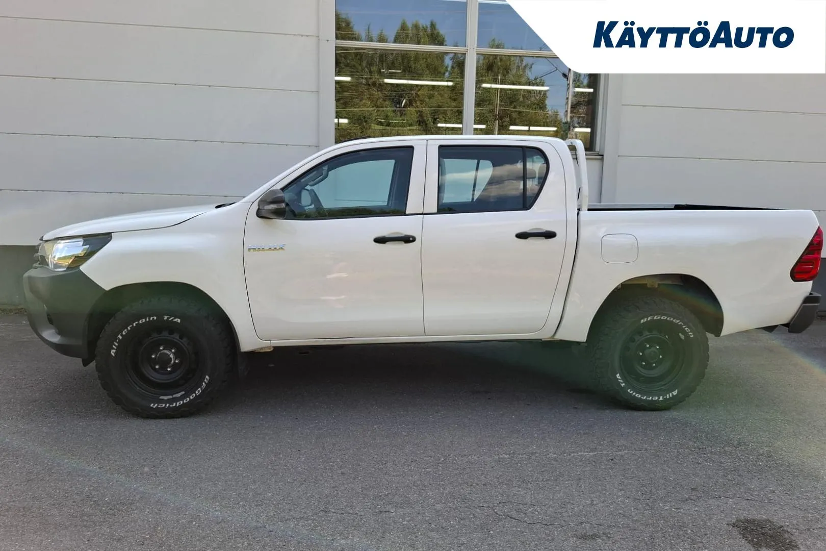 TOYOTA Hilux MYP-531 carousel image