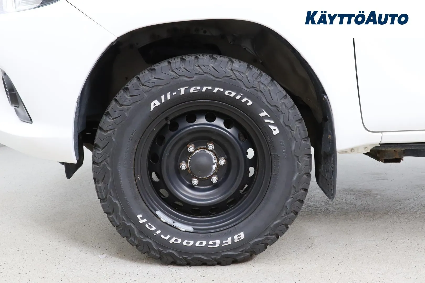 TOYOTA Hilux MYP-531 carousel image