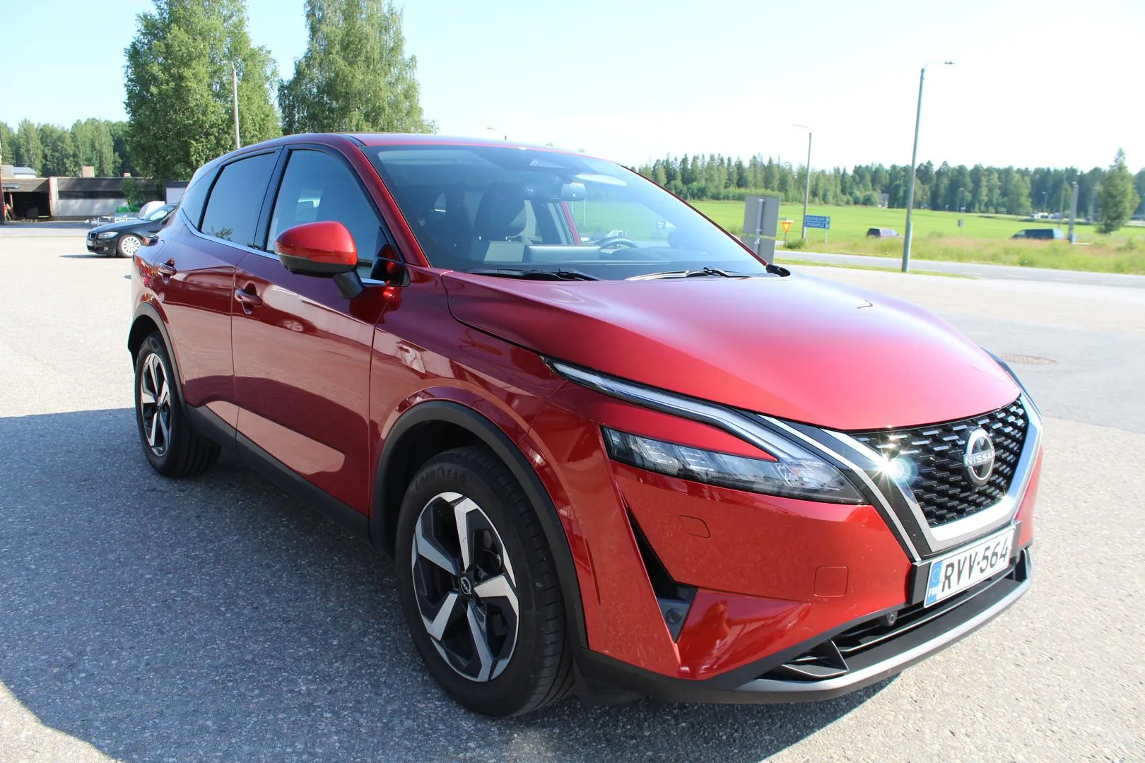 NISSAN Qashqai RVV-564 carousel image