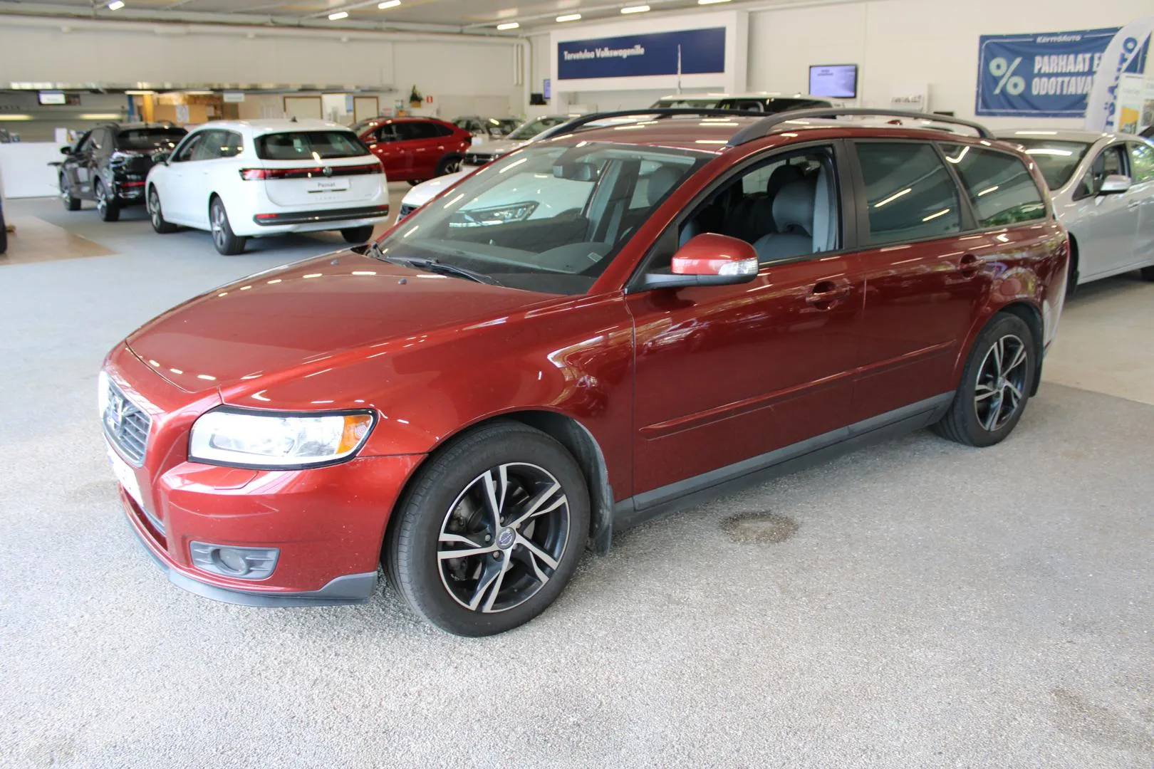VOLVO V50 AOZ-451 carousel image