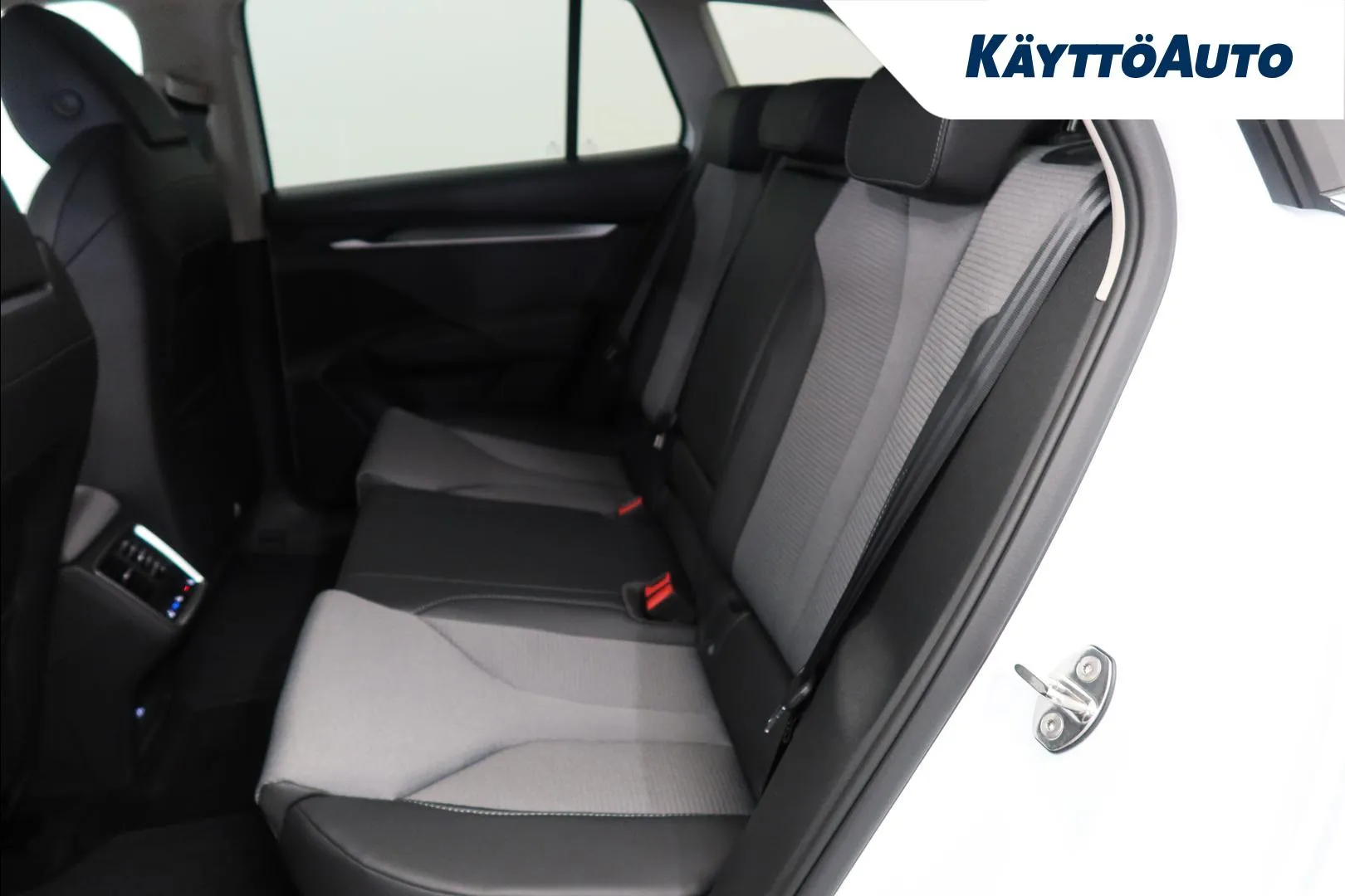 Skoda Enyaq XVZ-754 carousel image