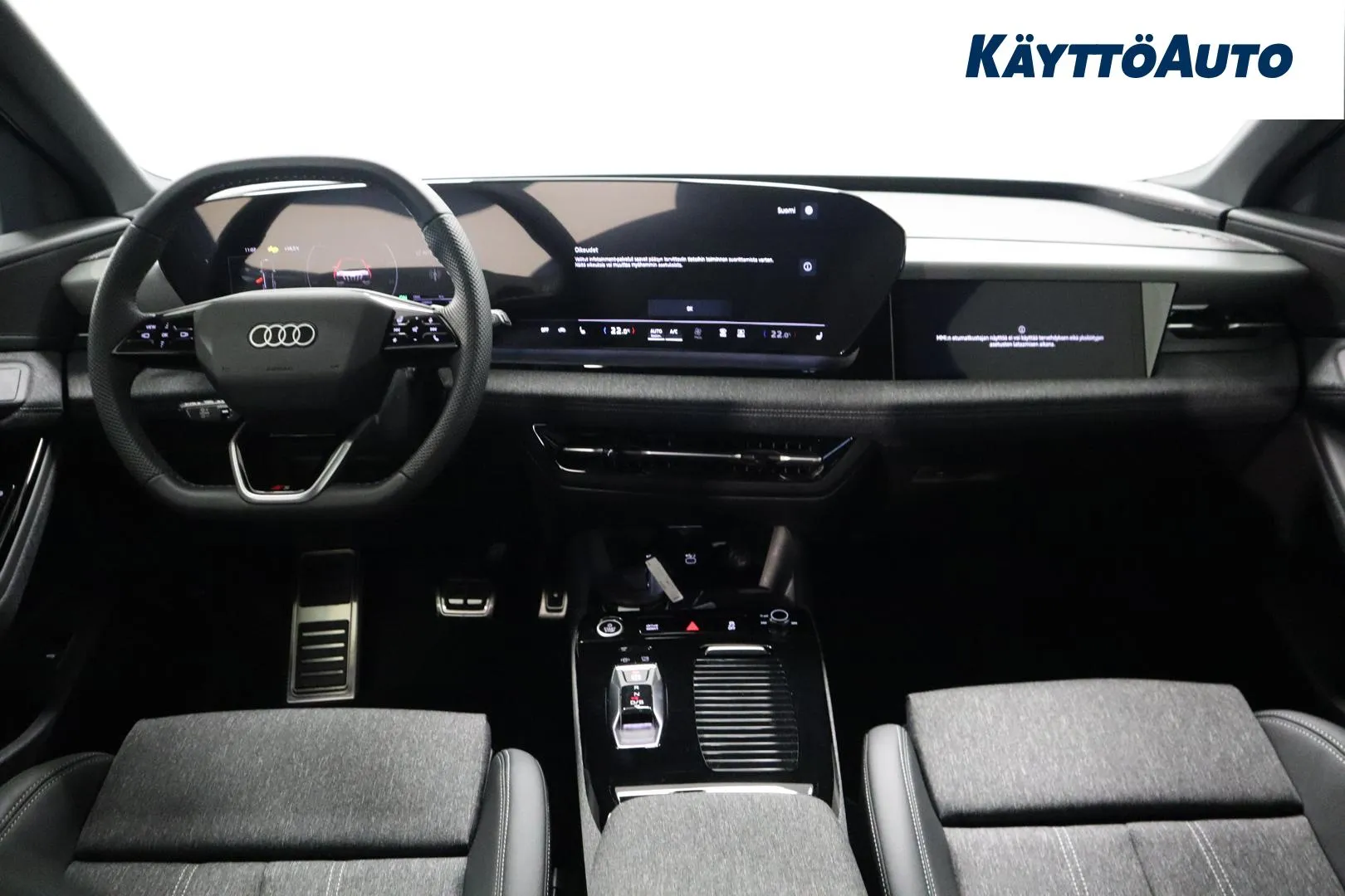 Audi Q6 e-tron YYF-729 carousel image