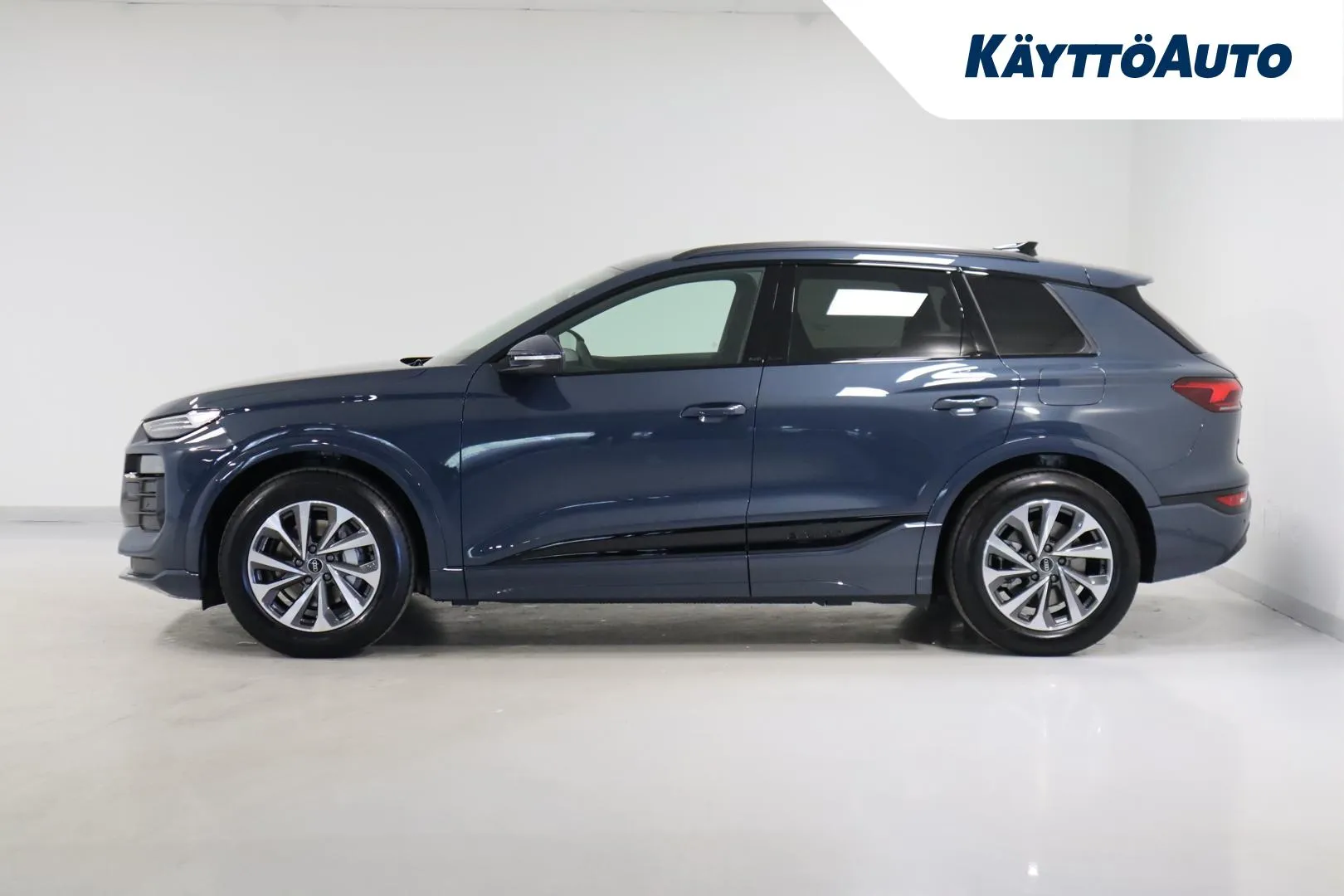 Audi Q6 e-tron YYF-729 carousel image