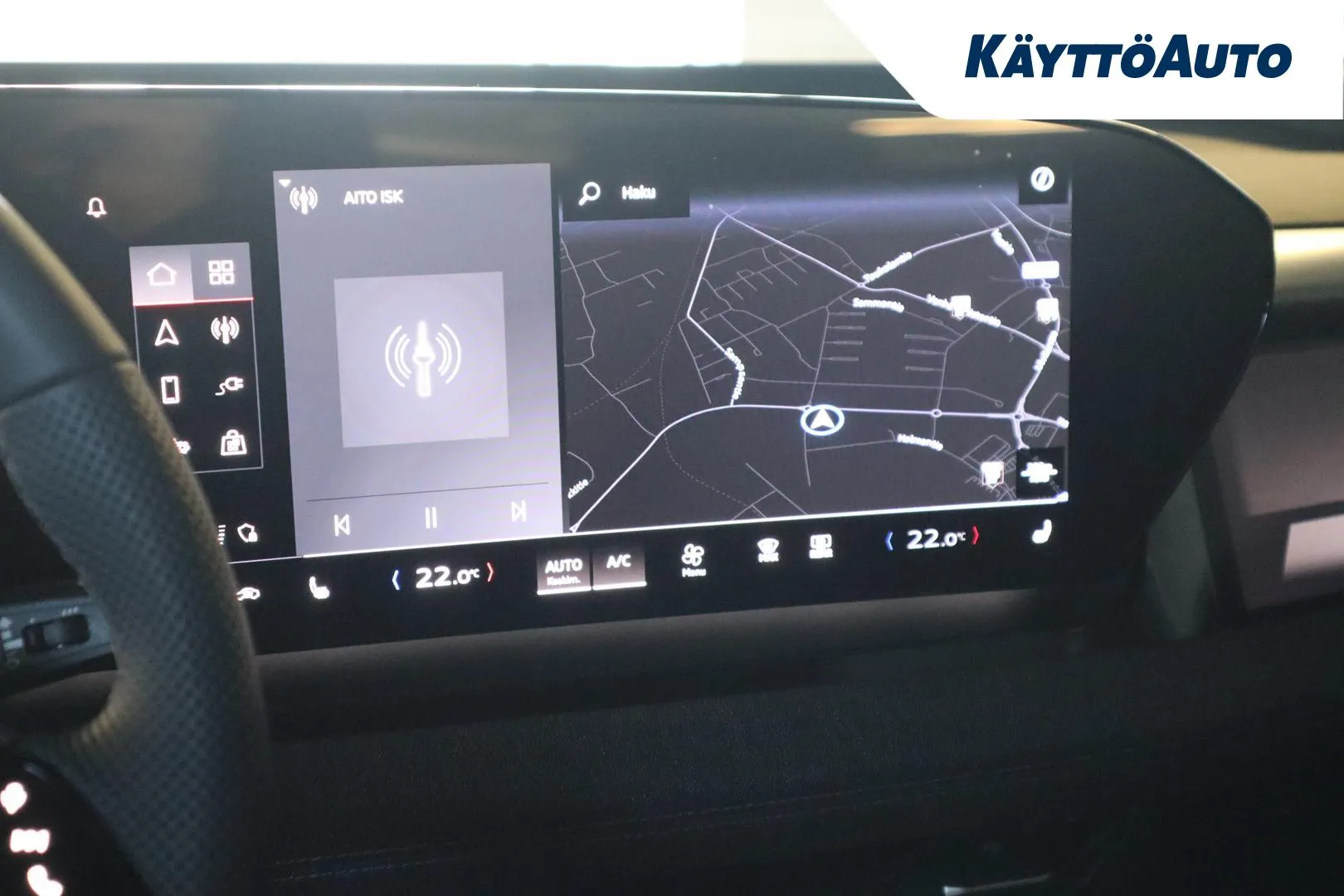 Audi Q6 e-tron YYF-729 carousel image