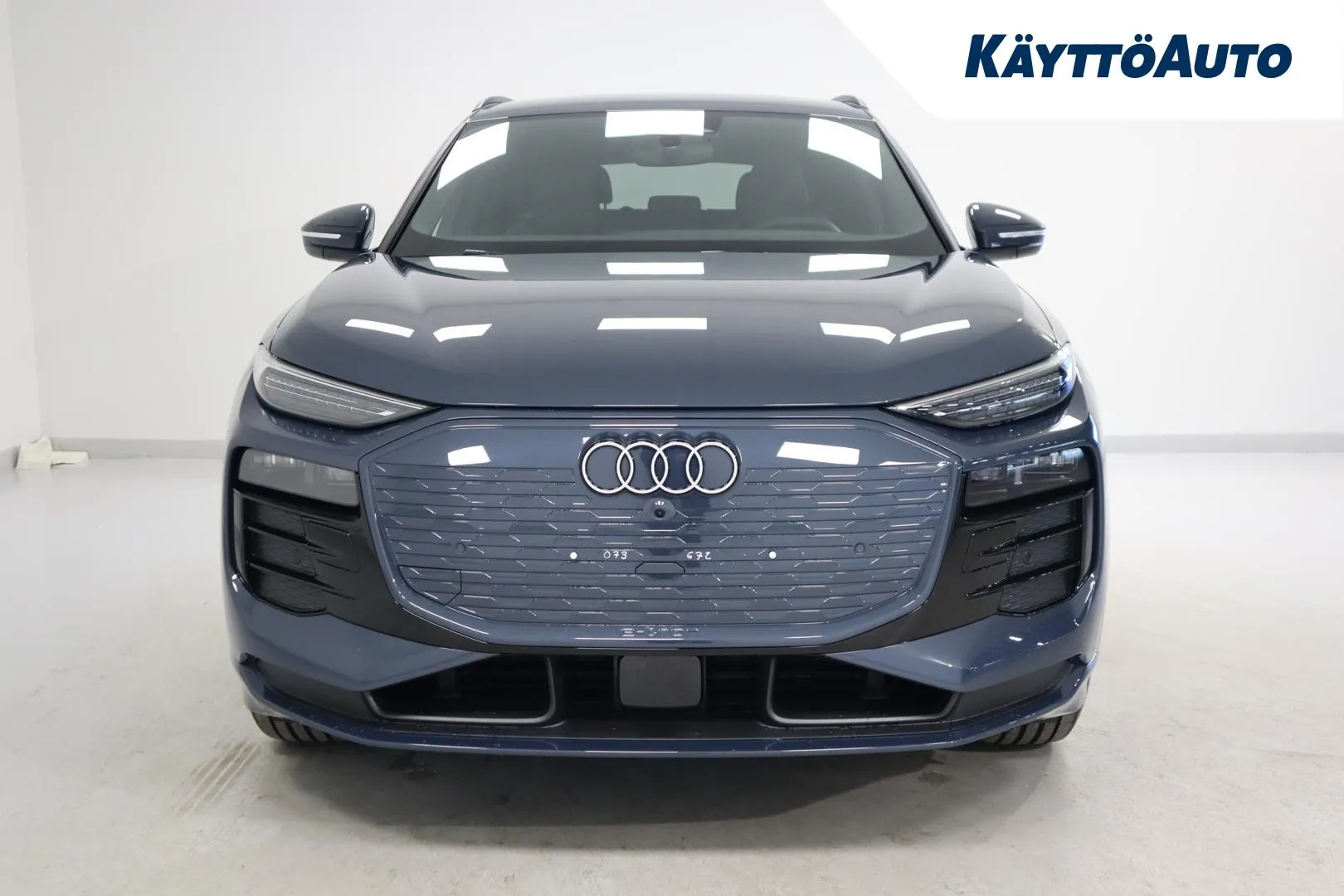 Audi Q6 e-tron YYF-729 carousel image