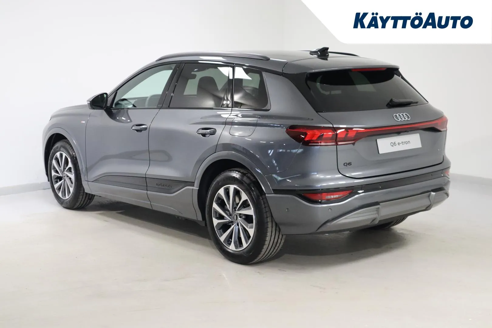 Audi Q6 e-tron YYF-730 carousel image