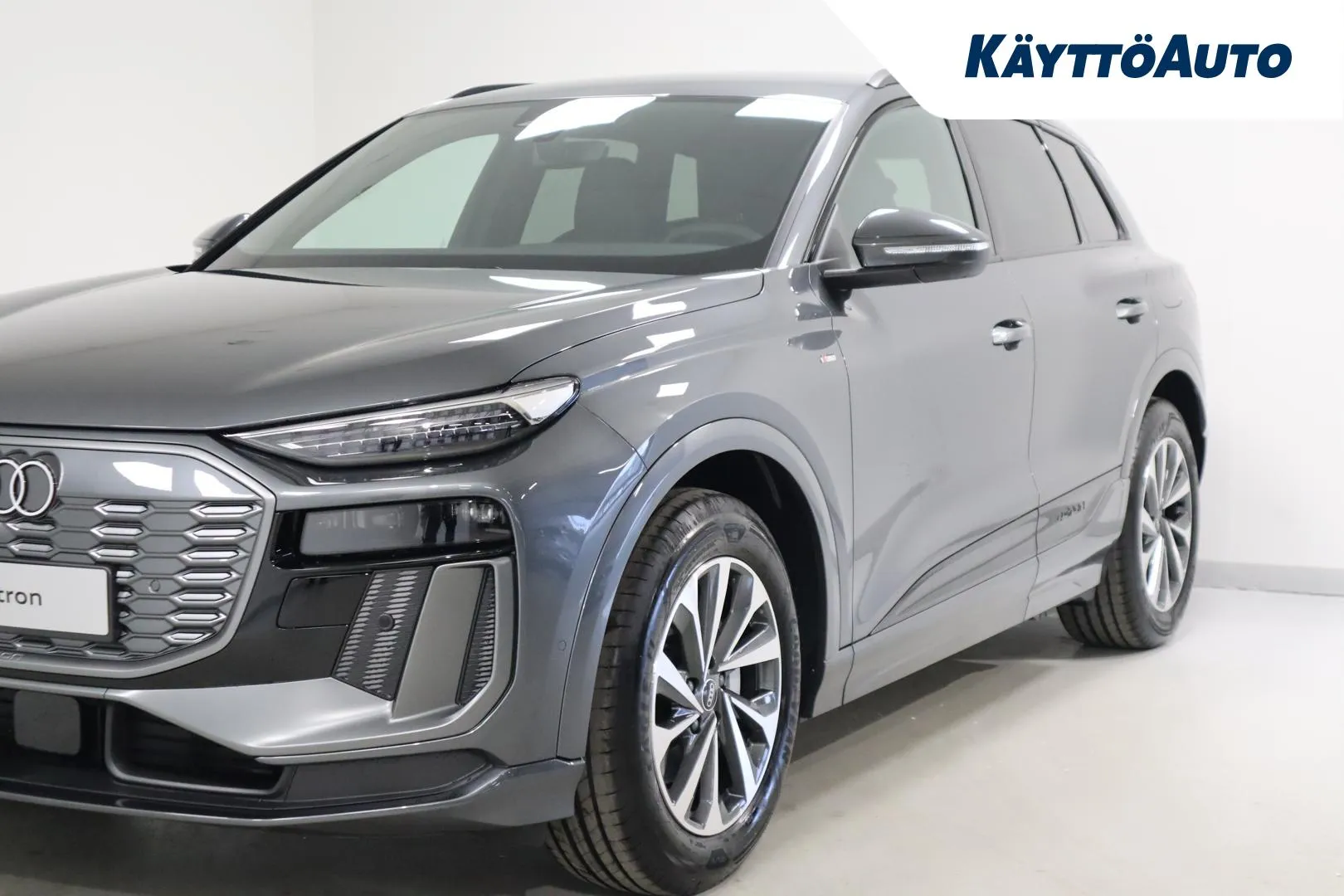 Audi Q6 e-tron YYF-730 carousel image