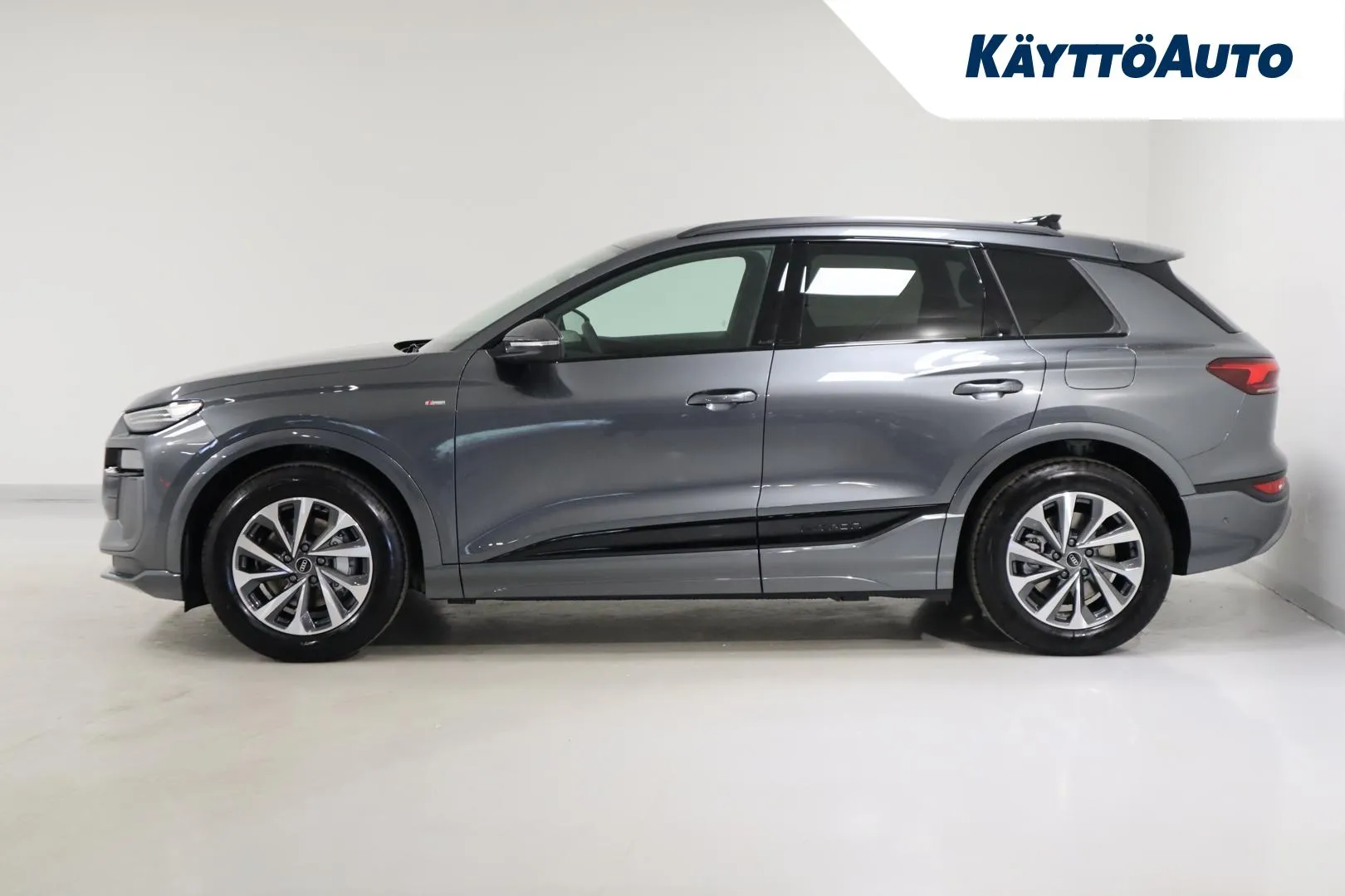 Audi Q6 e-tron YYF-730 carousel image