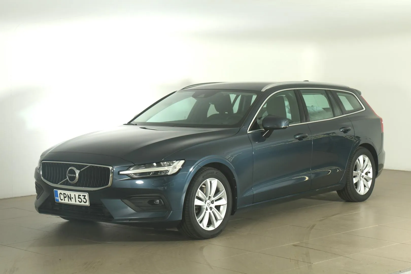 VOLVO V60 CPN-153 carousel image