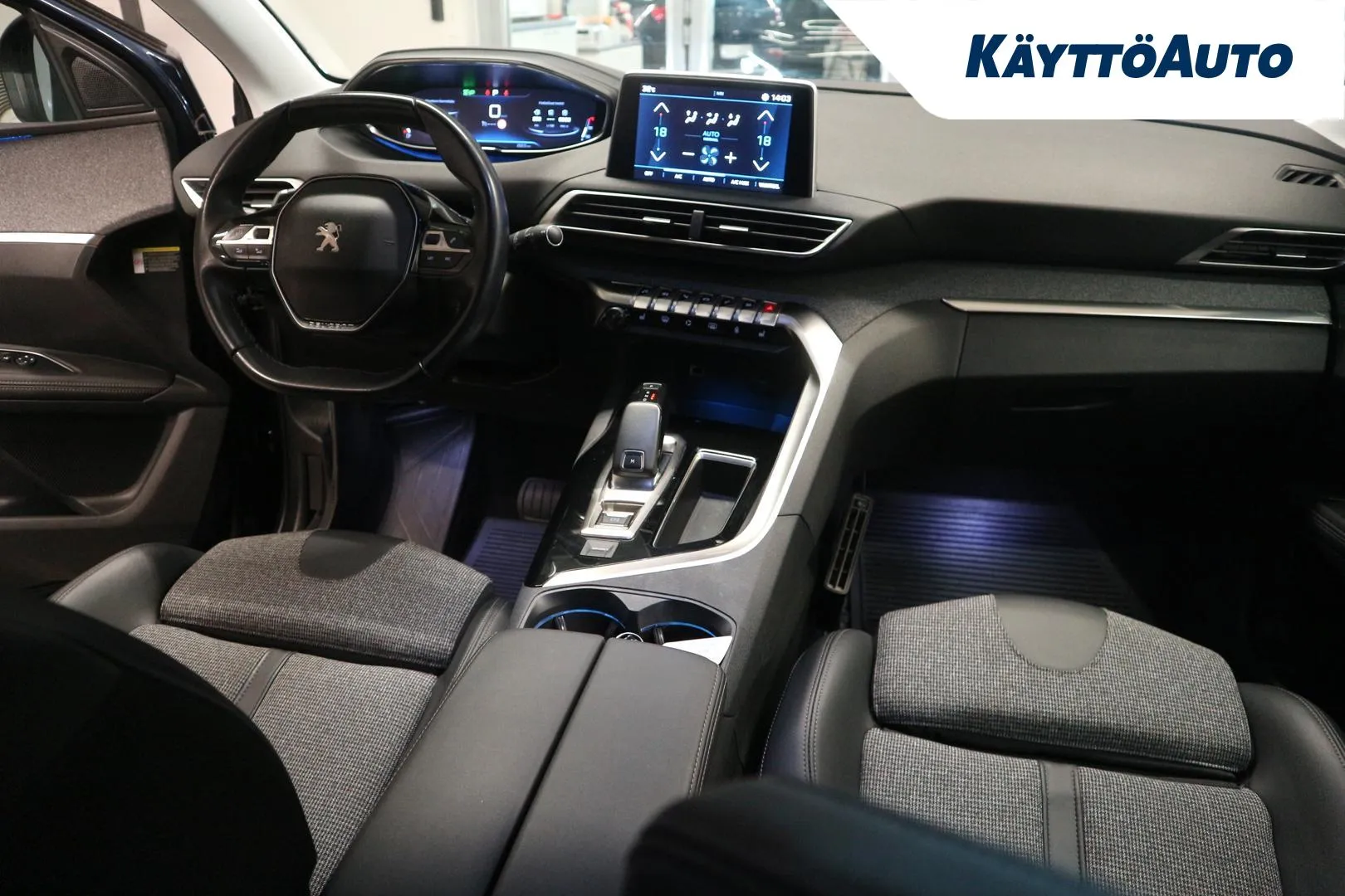 PEUGEOT 5008 YLF-690 carousel image