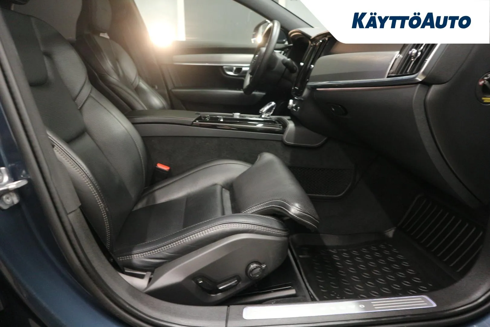 VOLVO S90 ESM-887 carousel image