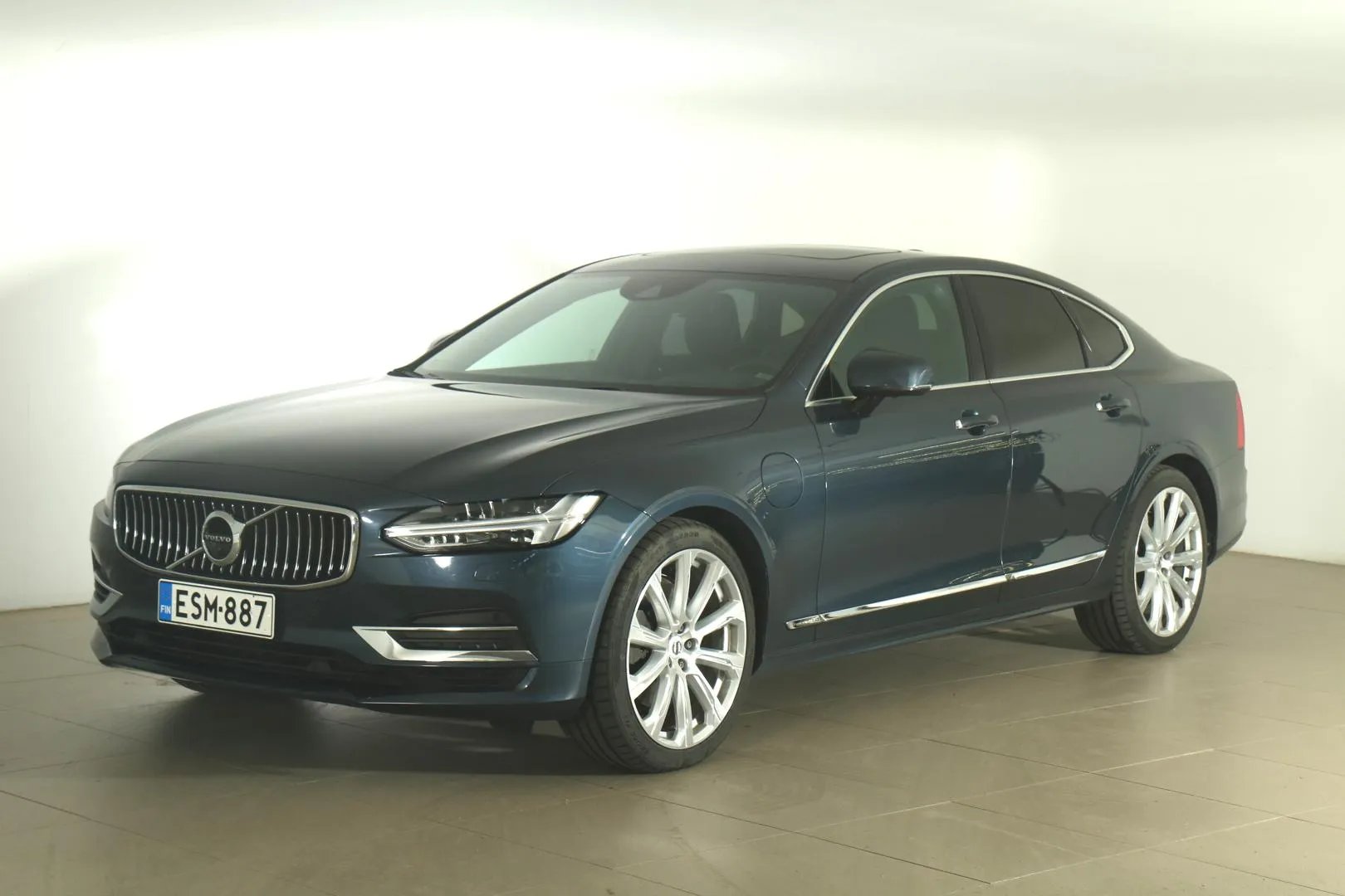 VOLVO S90 ESM-887 carousel image