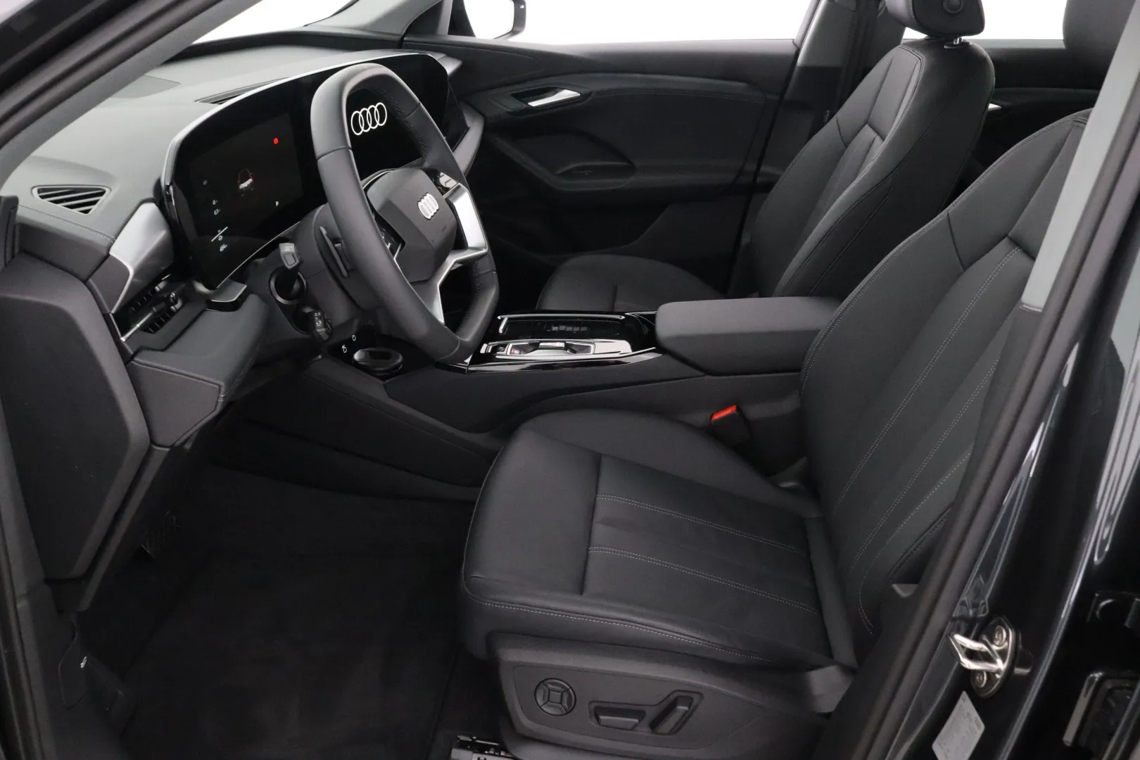 Audi Q6 e-tron SRH-879 carousel image