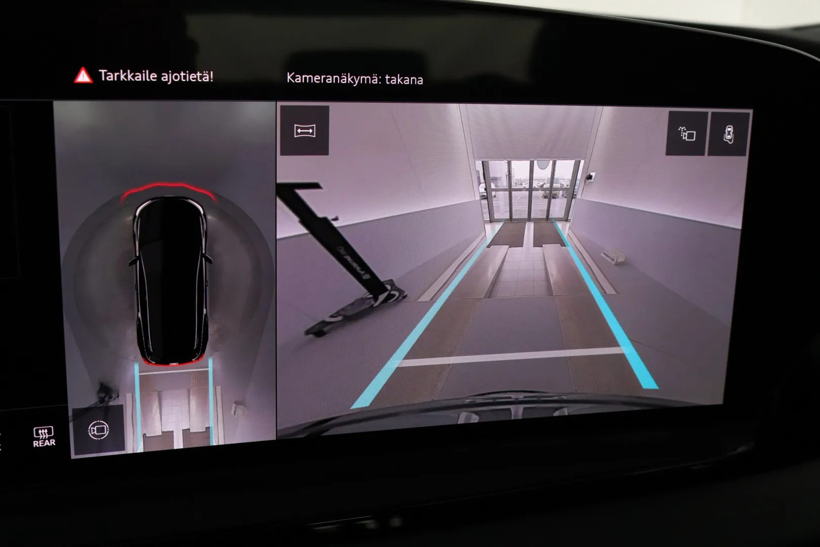 Audi Q6 e-tron SRH-879 carousel image