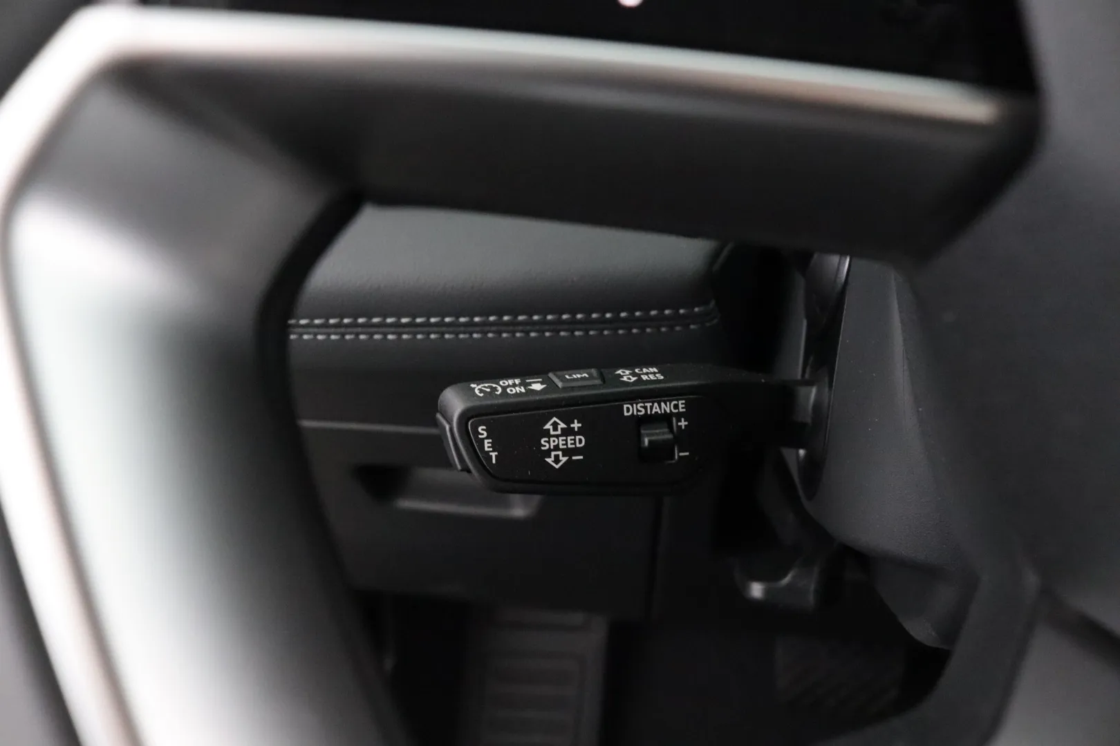 Audi Q6 e-tron SRH-879 carousel image