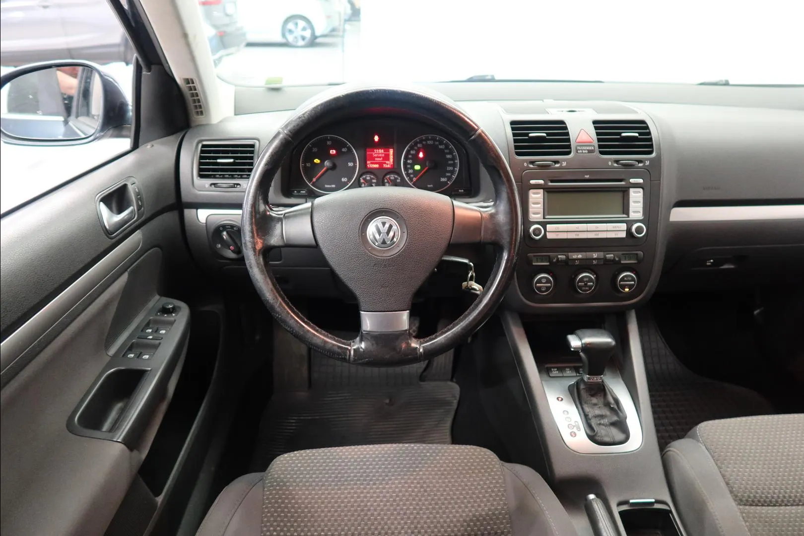 VOLKSWAGEN Golf EBY-146 carousel image
