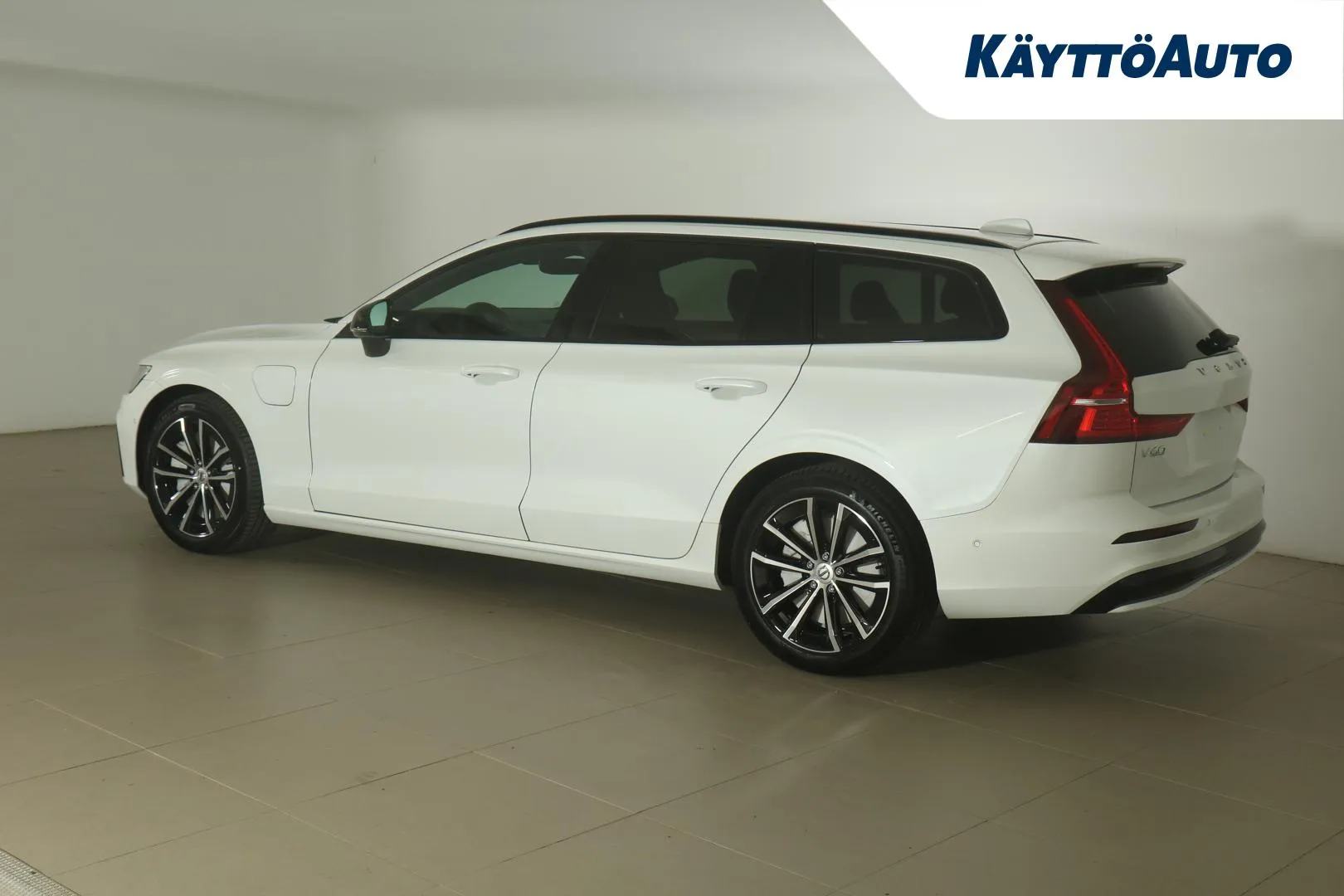 Volvo V60 EVJ-390 carousel image