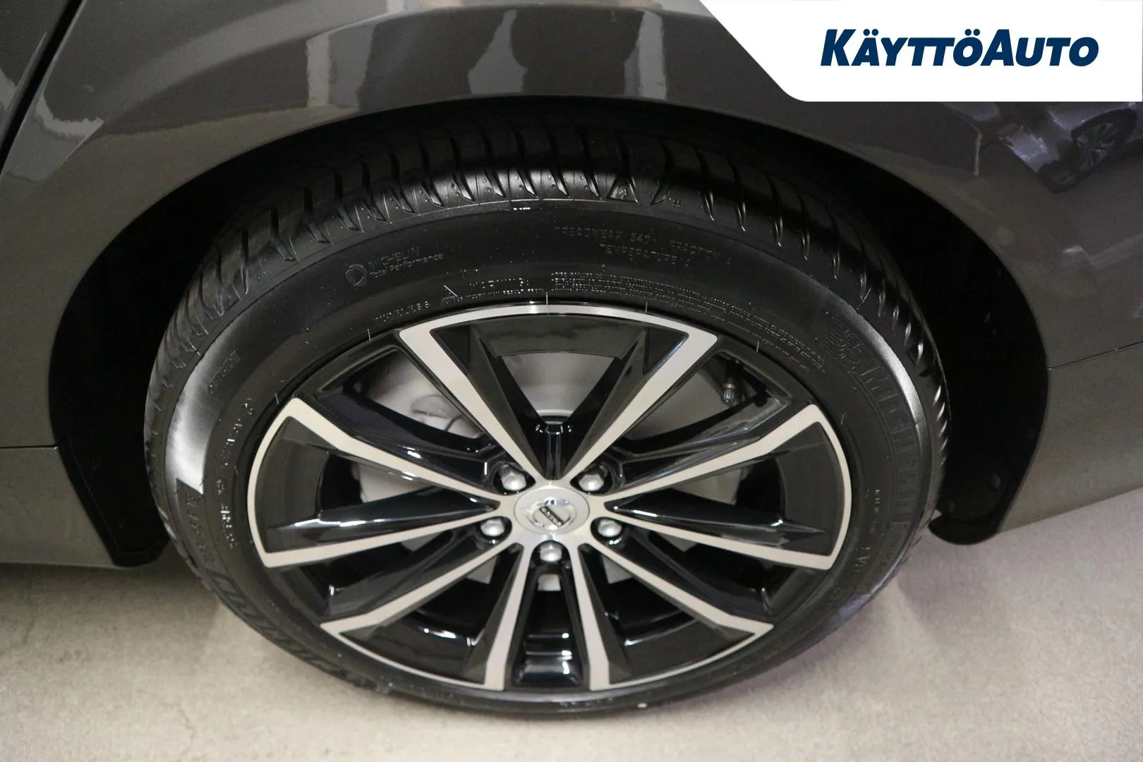 Volvo V60 FRY-609 carousel image