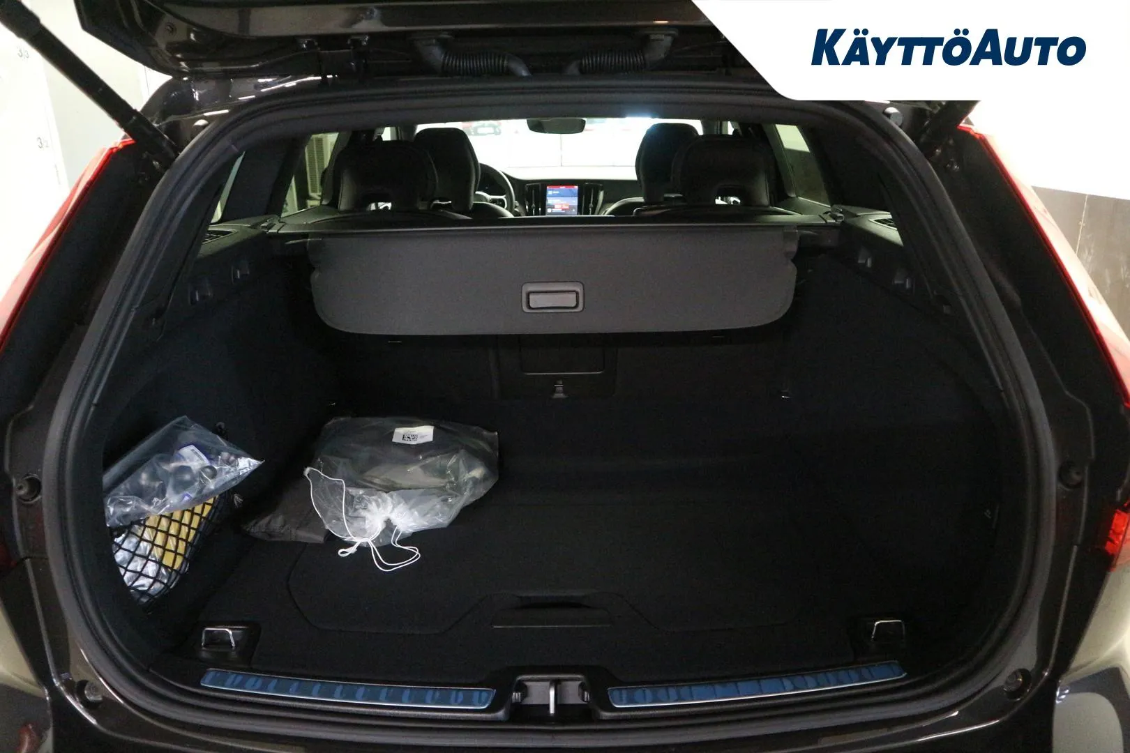 Volvo V60 FRY-609 carousel image