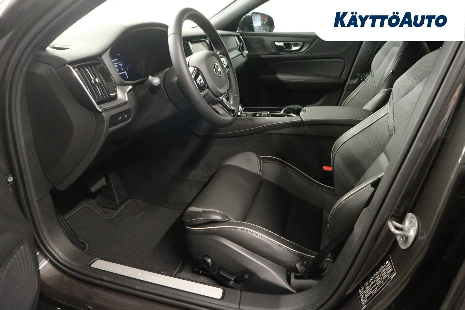 Volvo V60 FRY-609 carousel image