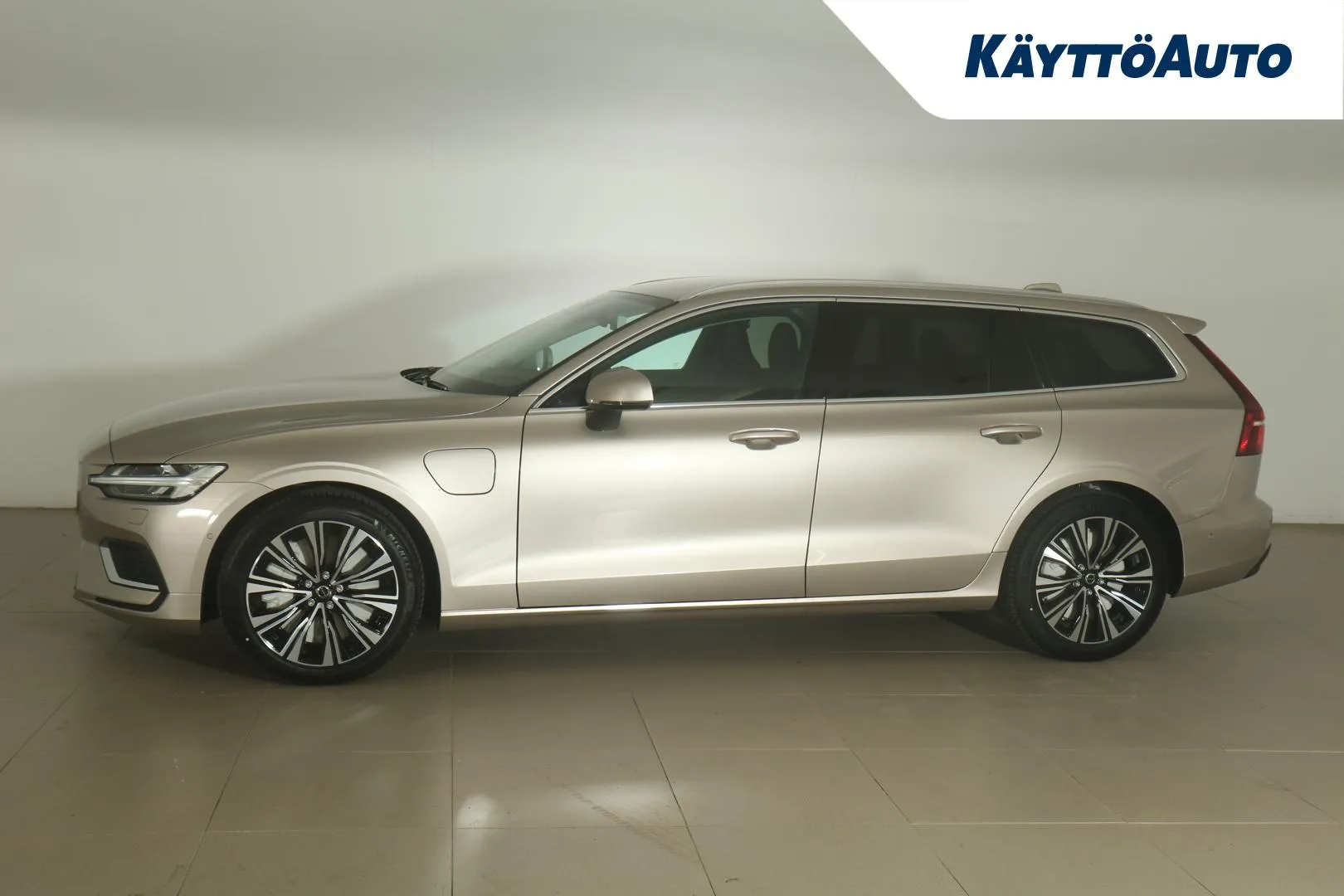 Volvo V60 GRE-523 carousel image