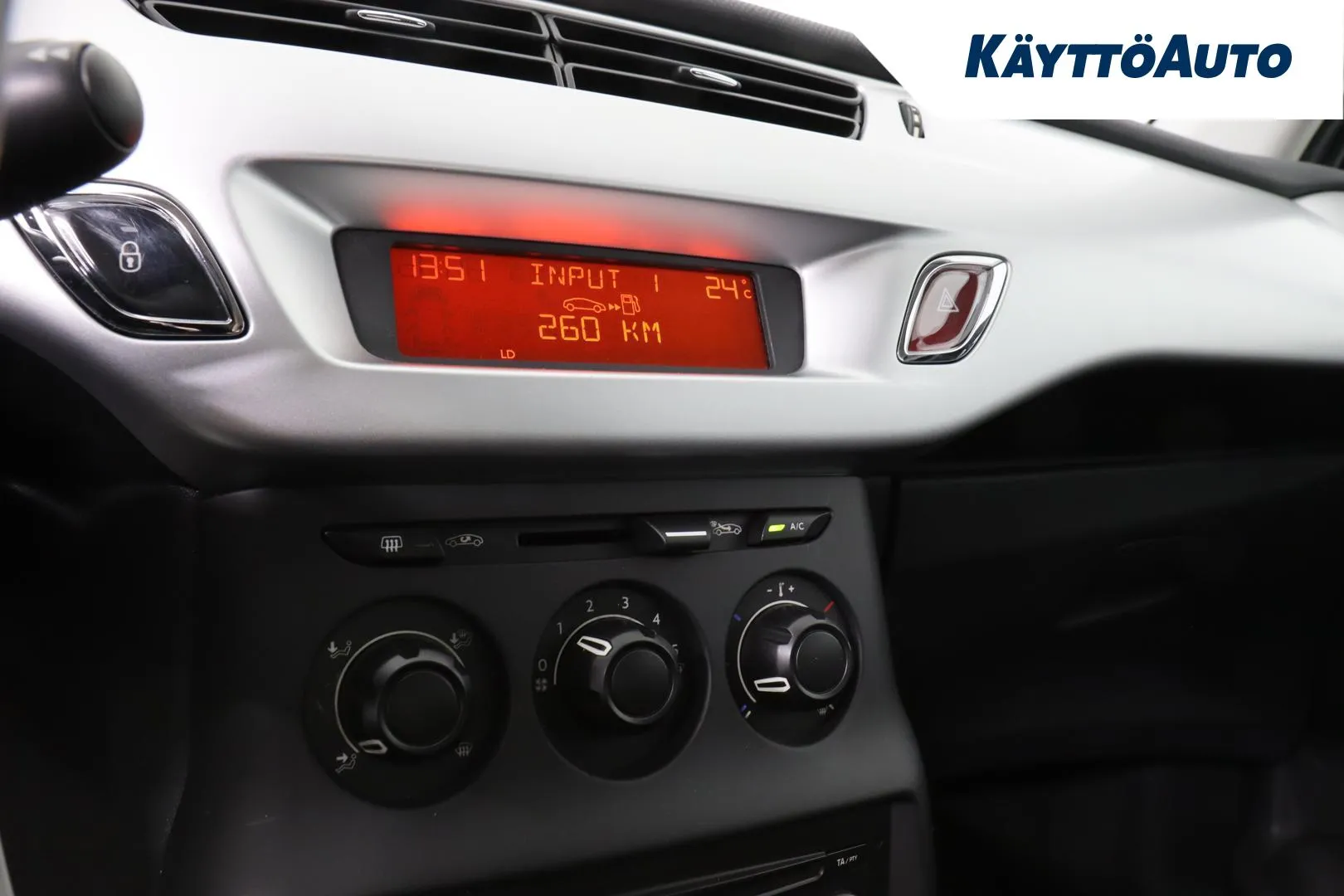 CITROEN C3 XUY-235 carousel image