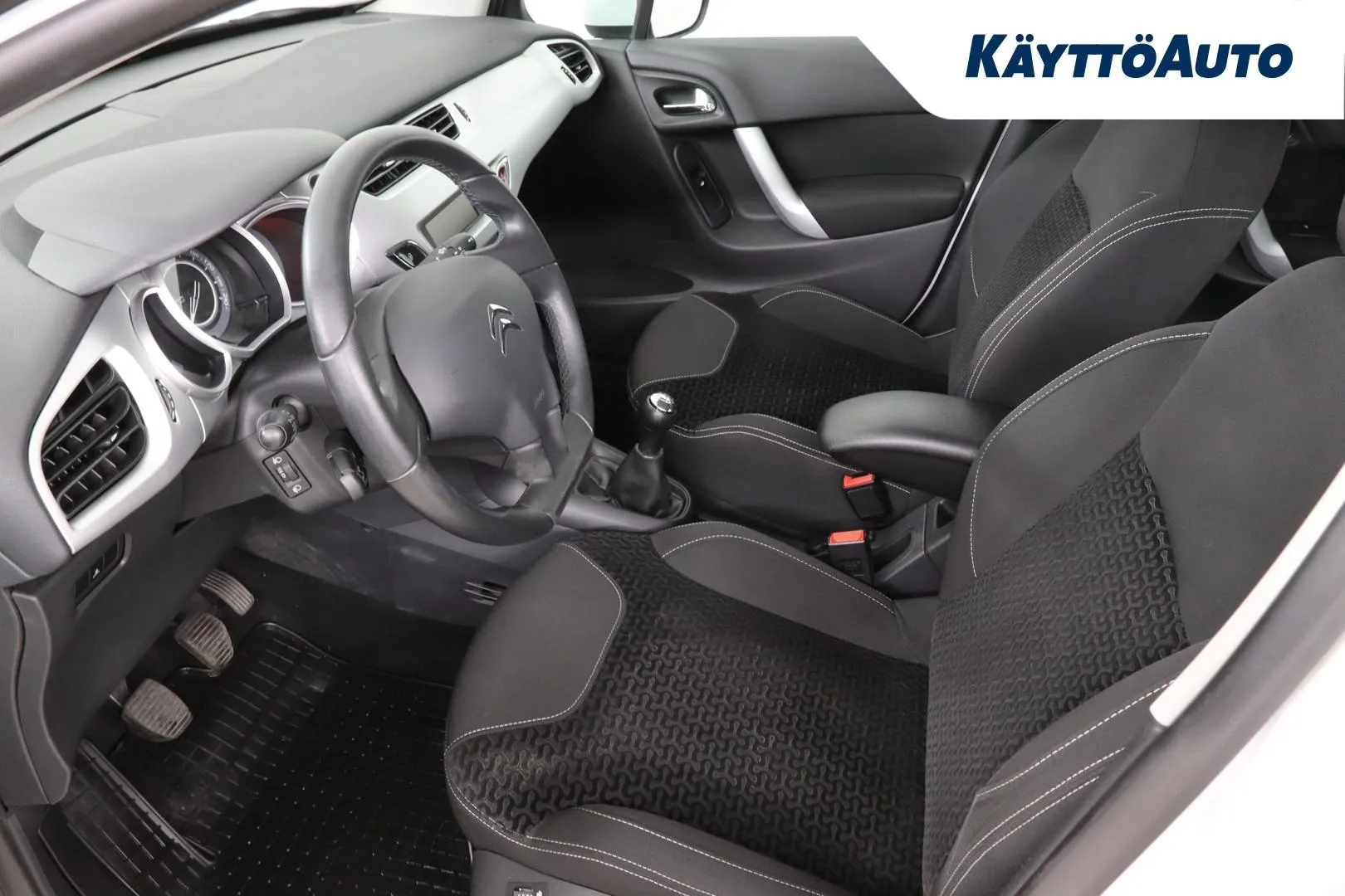 CITROEN C3 XUY-235 carousel image