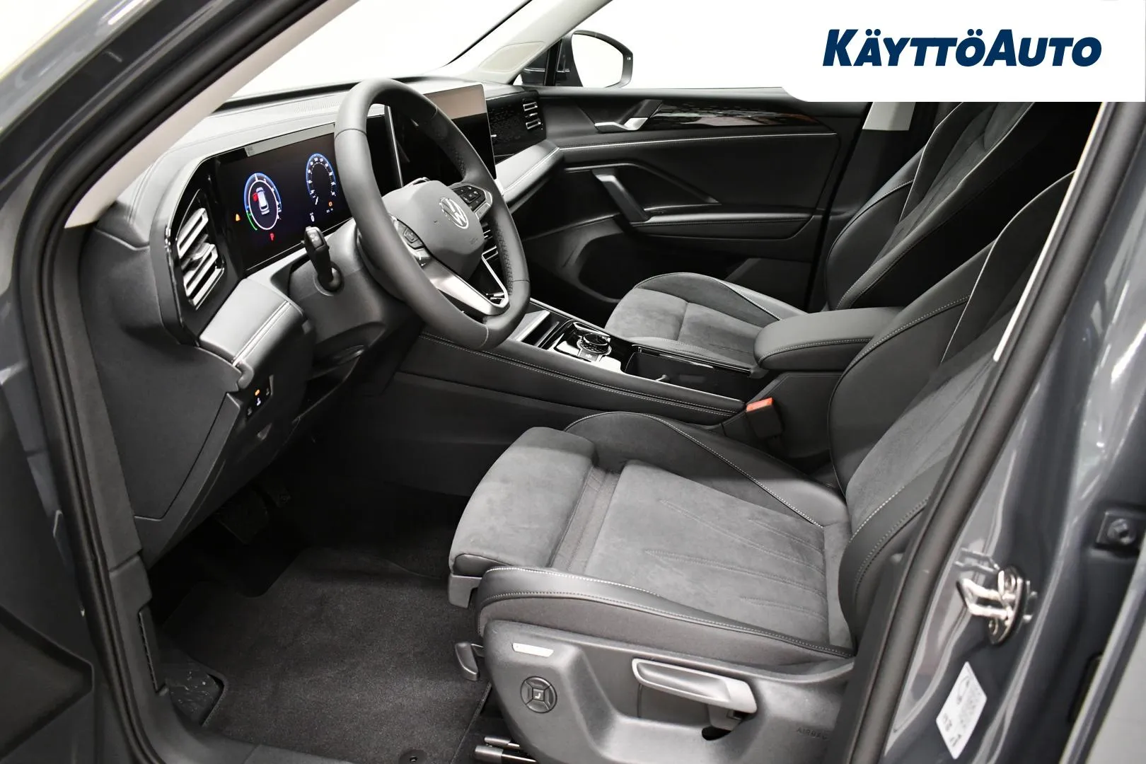 Volkswagen Tiguan ZPT-639 carousel image