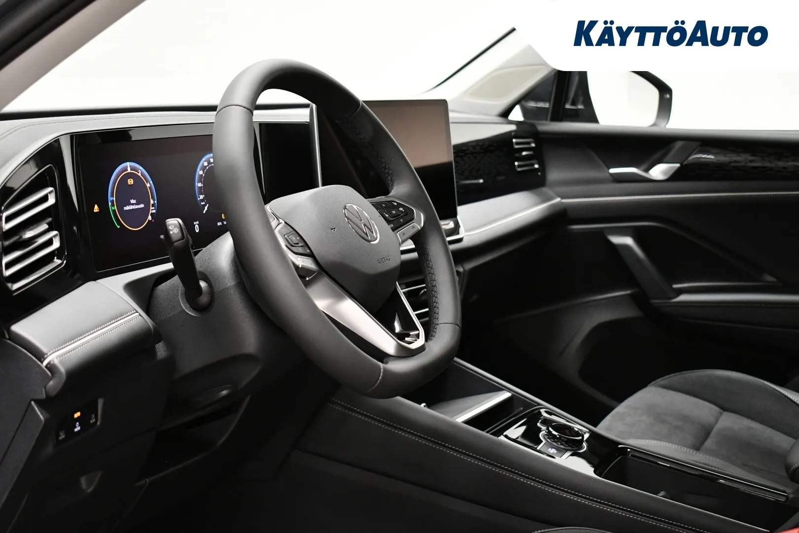 Volkswagen Tiguan ZPT-639 carousel image