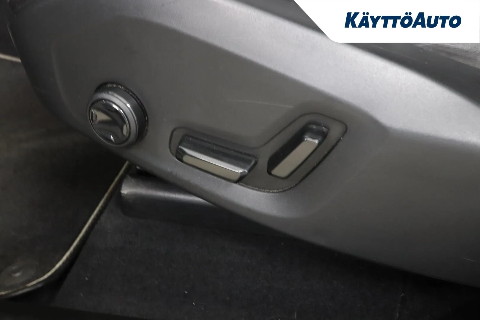 Volvo XC60 GMV-237 carousel image