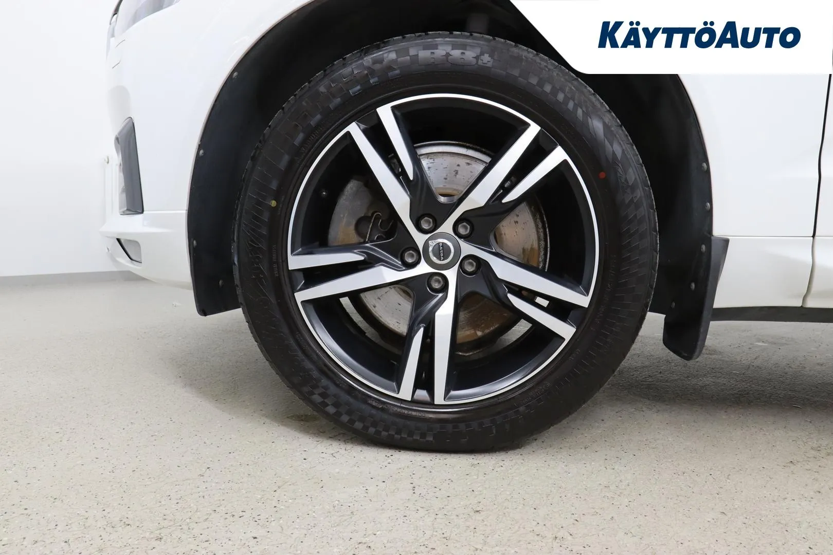 Volvo XC60 GMV-237 carousel image