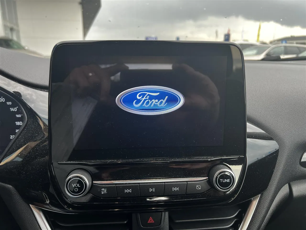 FORD Fiesta GMX-286 carousel image