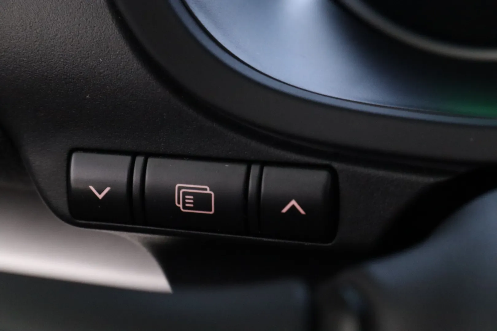 MITSUBISHI Eclipse Cross LRX-930 carousel image