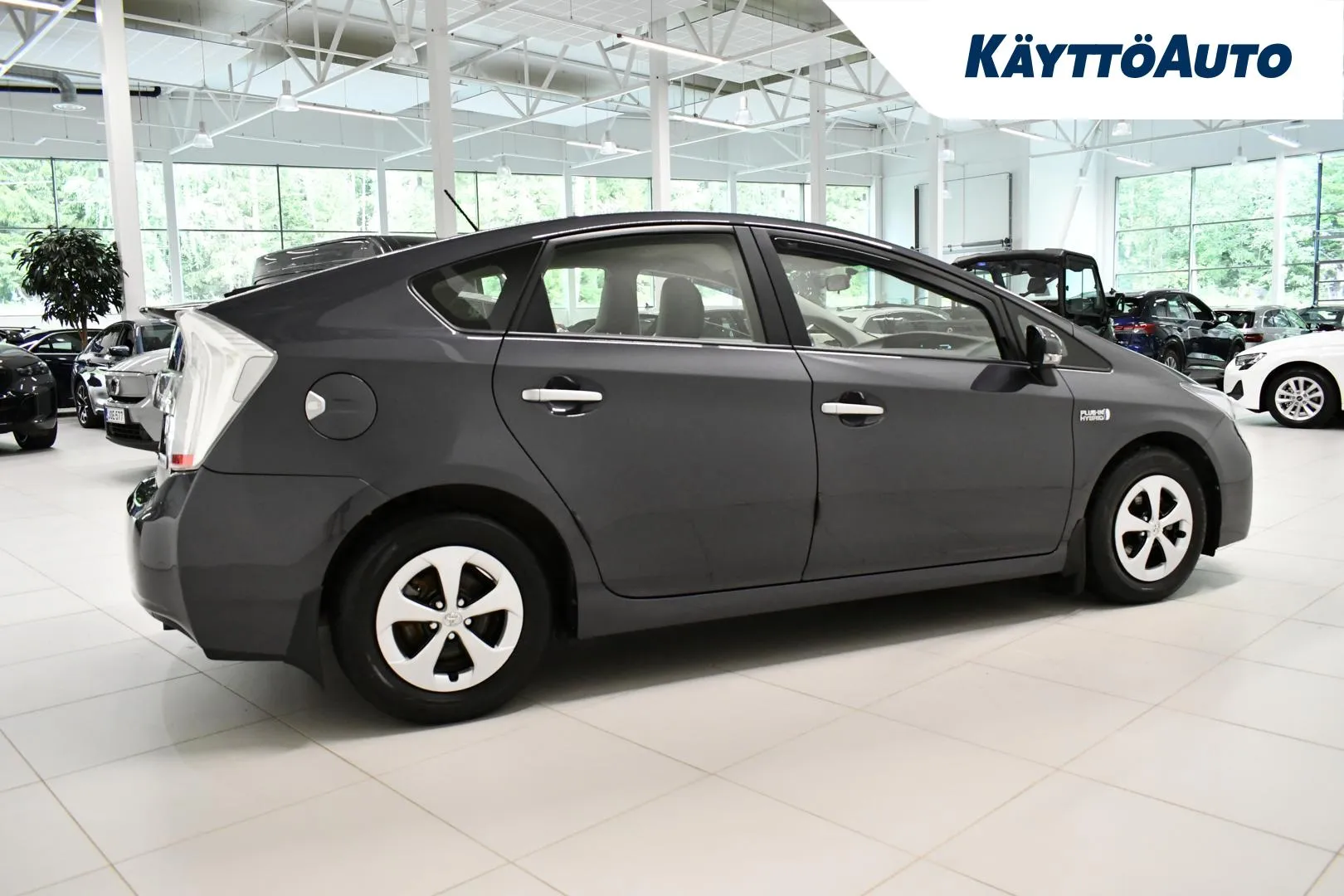 TOYOTA Prius Plug-in CJY-143 carousel image