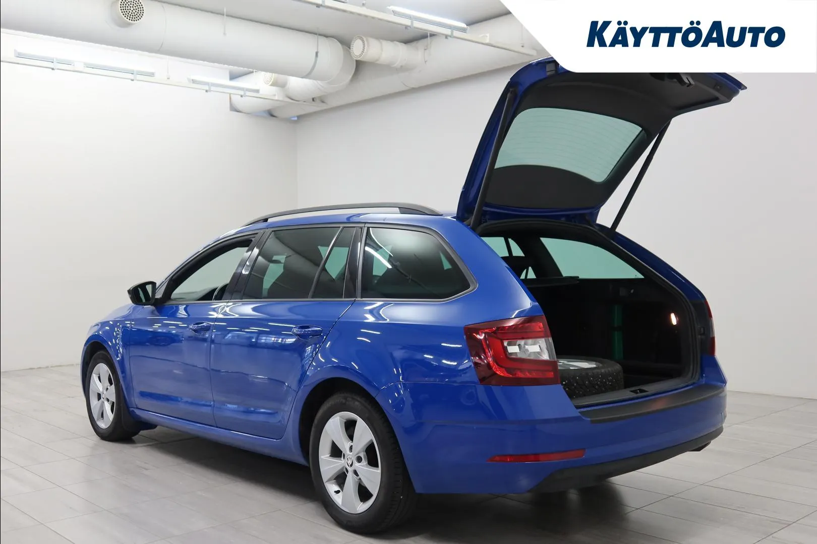 SKODA Octavia FOF-354 carousel image