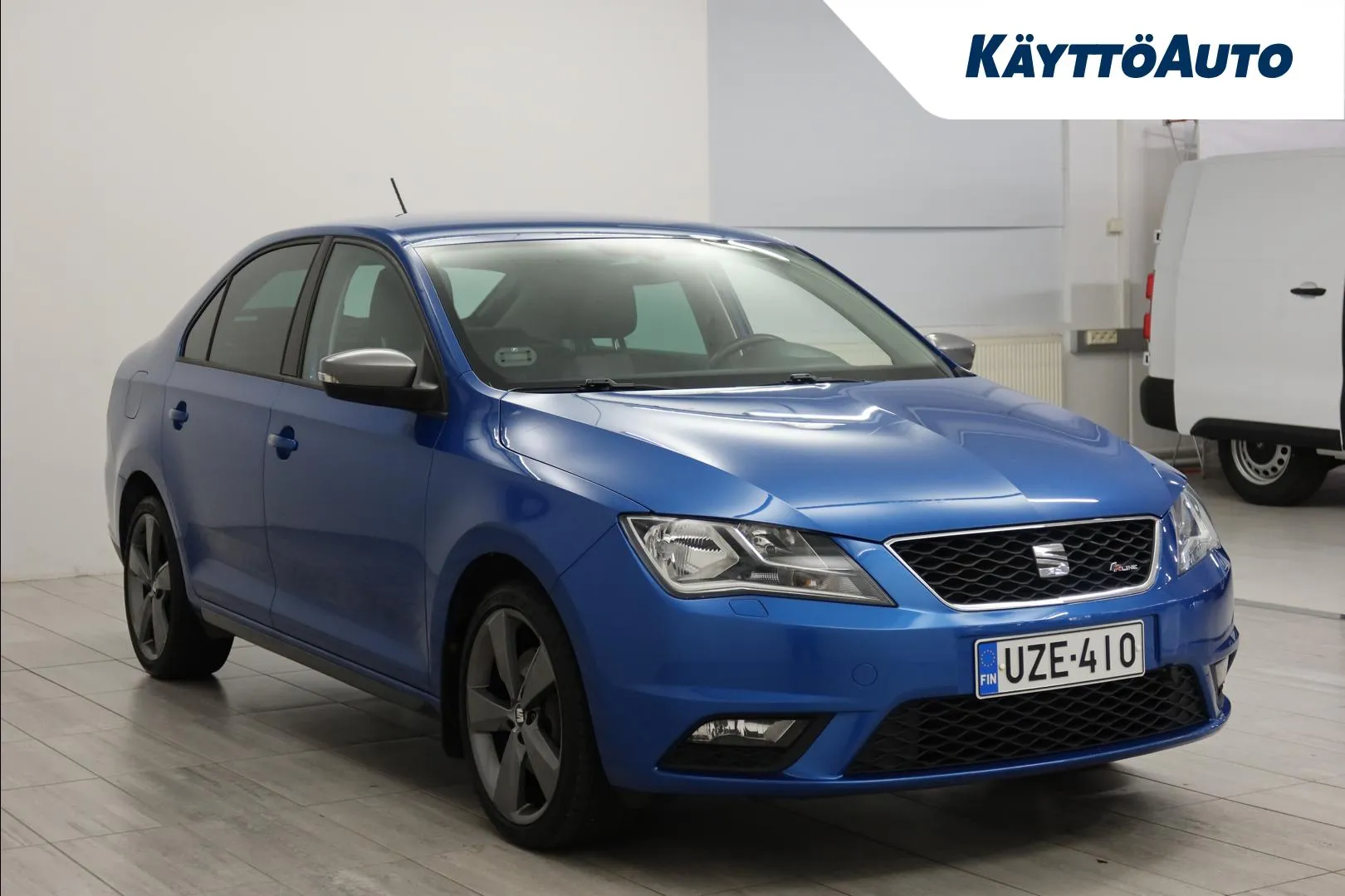 SEAT Toledo UZE-410 carousel image