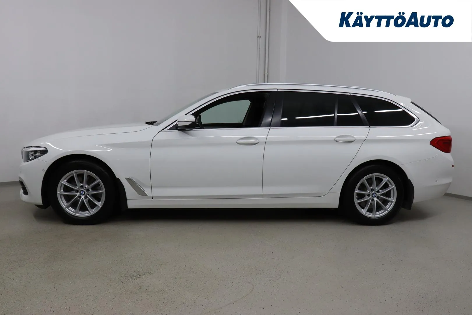 BMW 520 EOU-214 carousel image