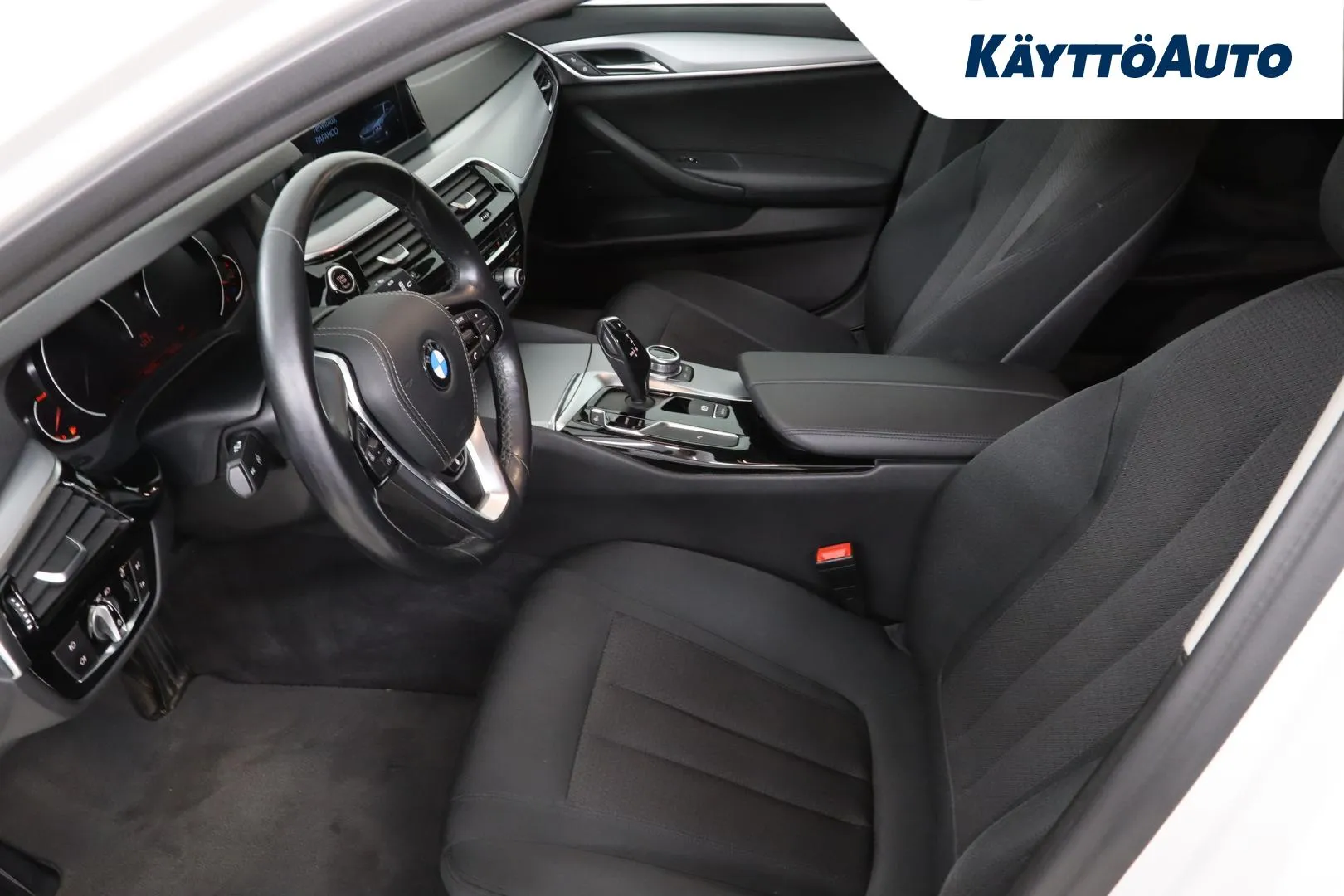 BMW 520 EOU-214 carousel image