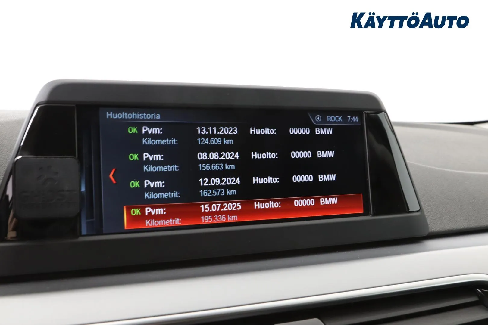 BMW 520 EOU-214 carousel image