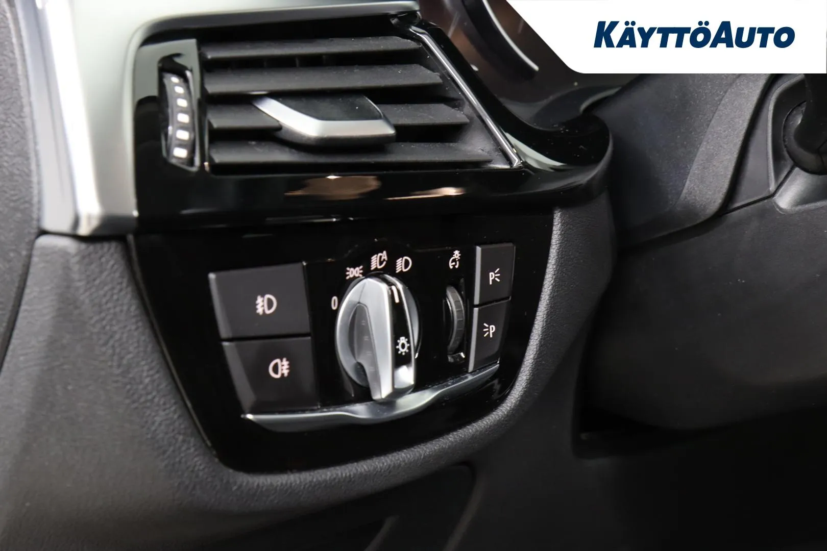 BMW 520 EOU-214 carousel image