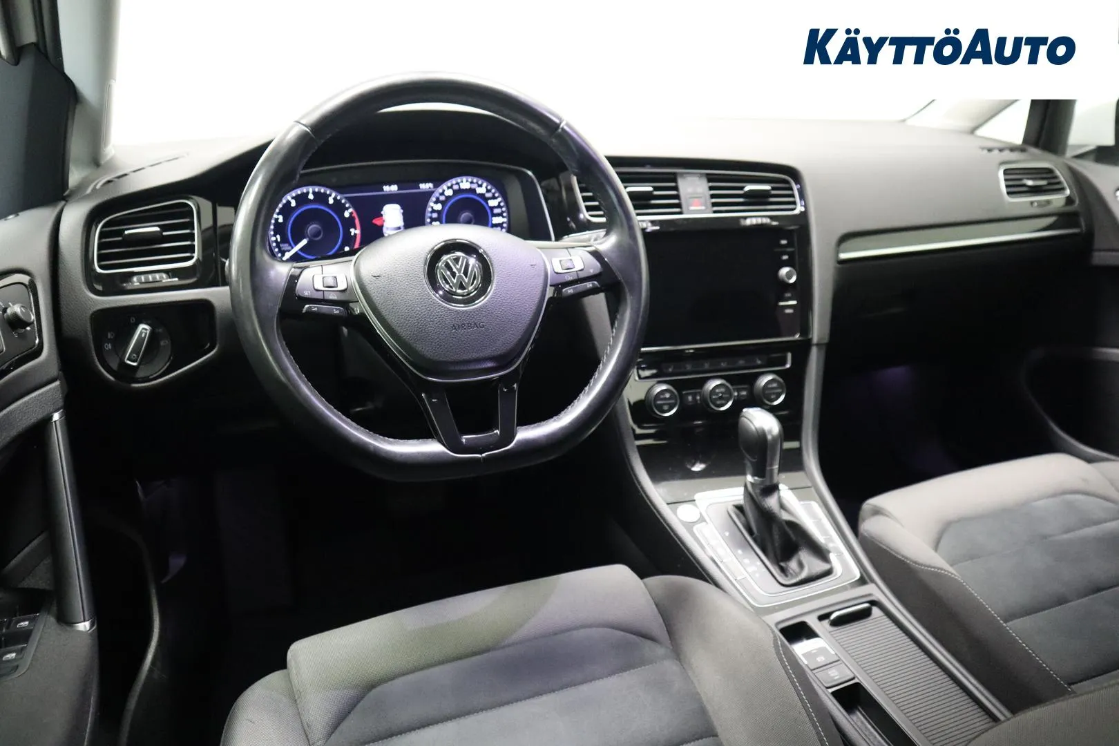 VOLKSWAGEN Golf SML-110 carousel image