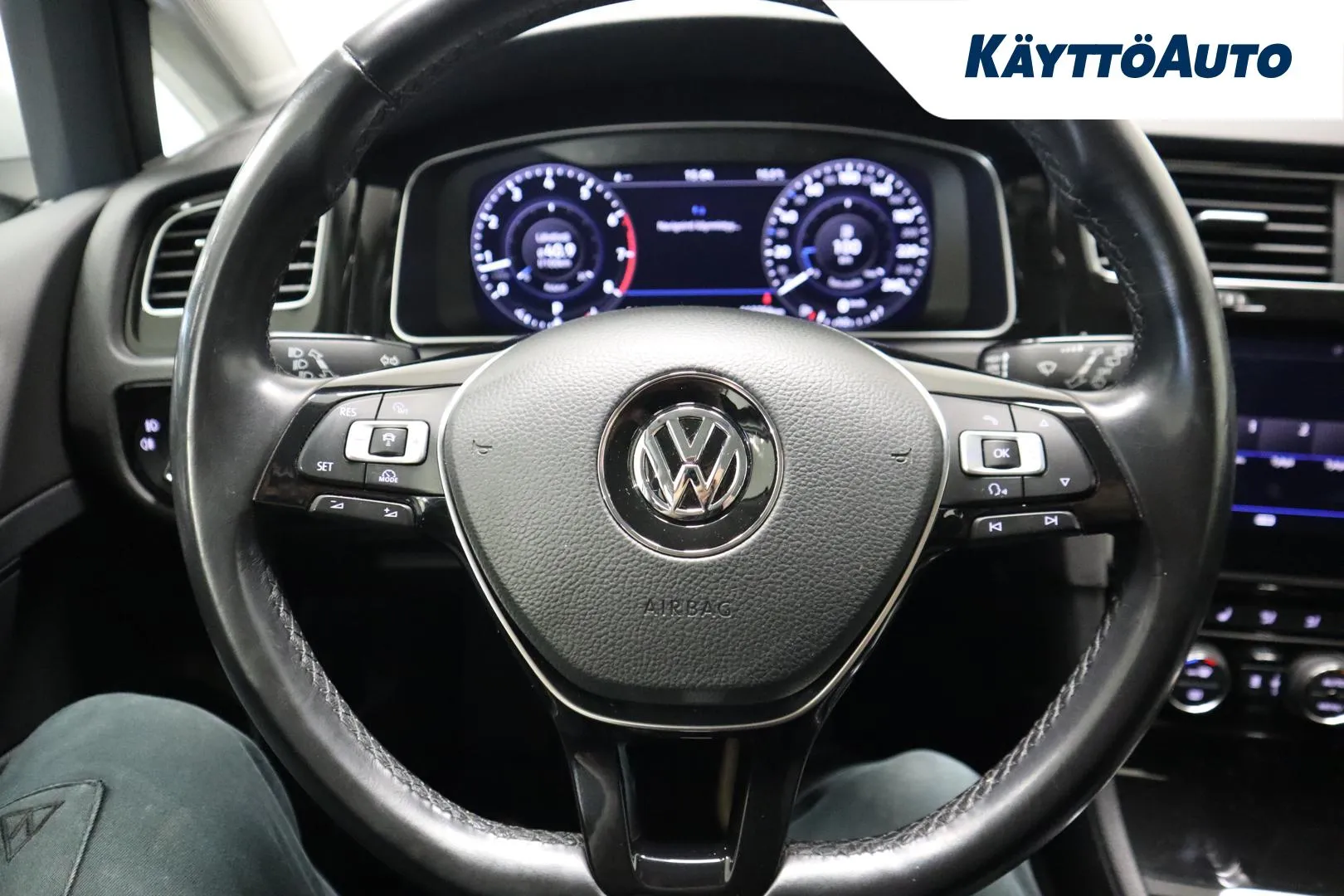 VOLKSWAGEN Golf SML-110 carousel image