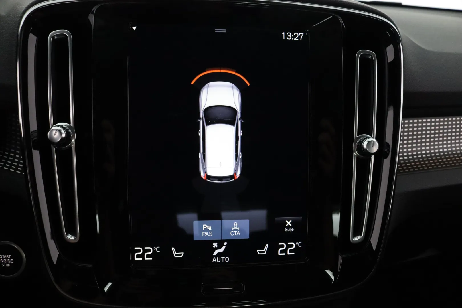 VOLVO XC40 ESO-806 carousel image
