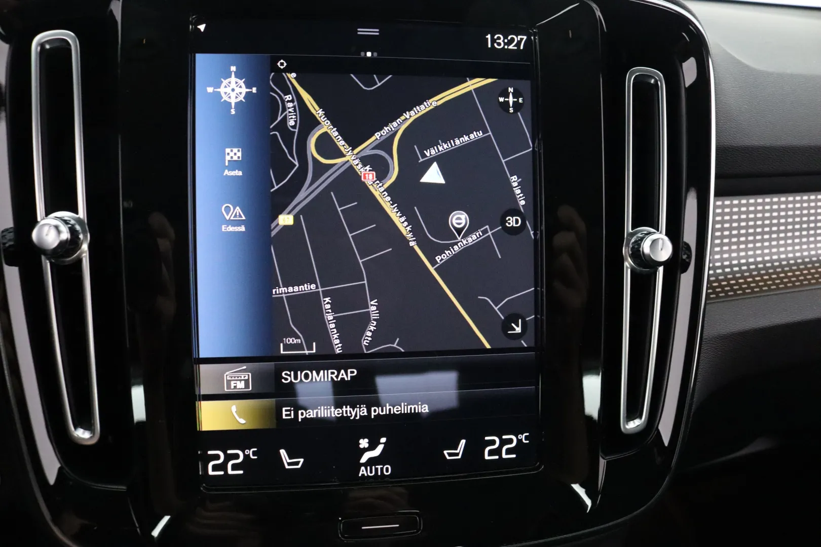 VOLVO XC40 ESO-806 carousel image